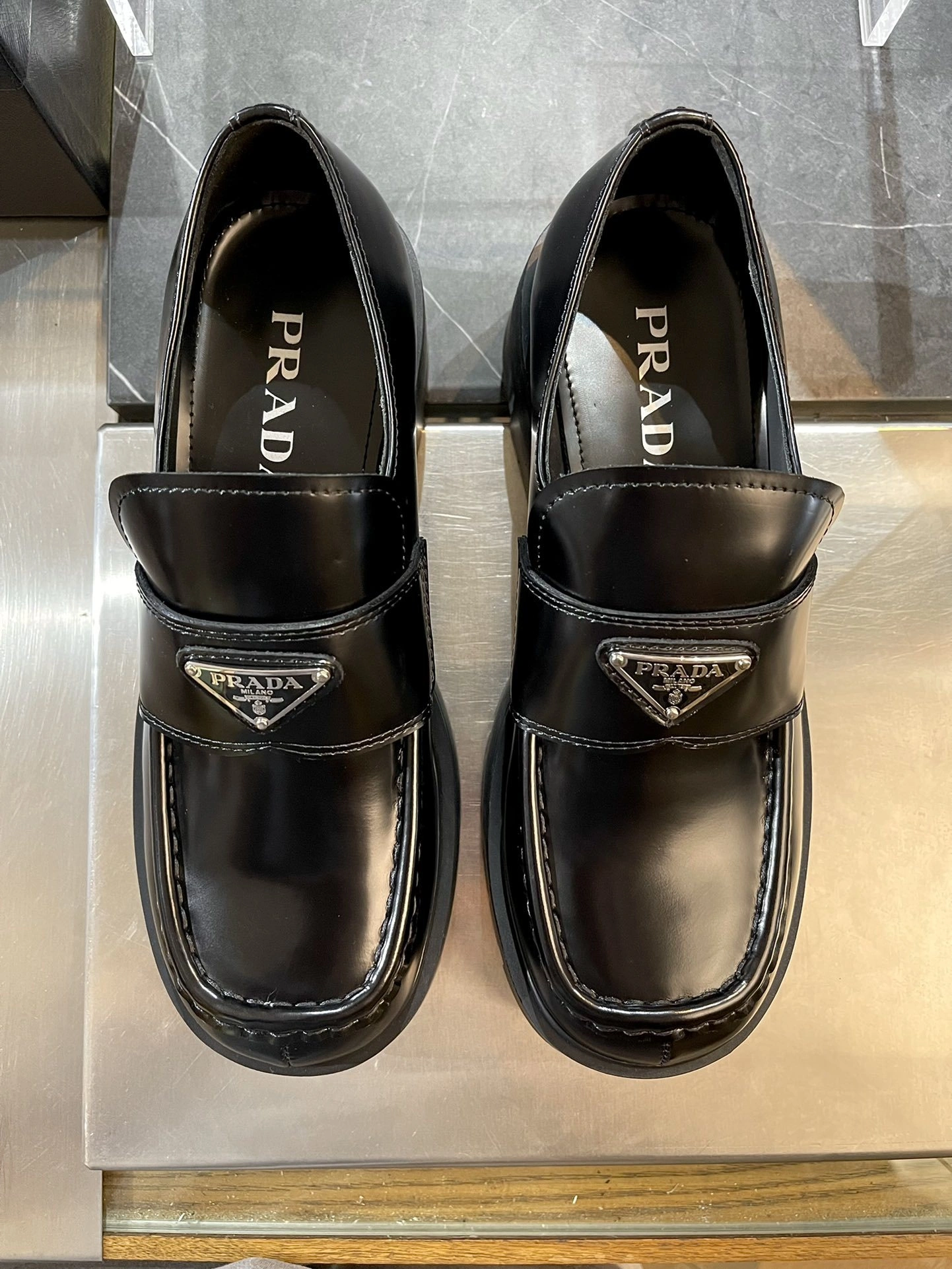 OOBB-- Pr141 2DG152_B4L_F0002_F_G000 cowhide Thick soles：5cm item:E-X332I2315