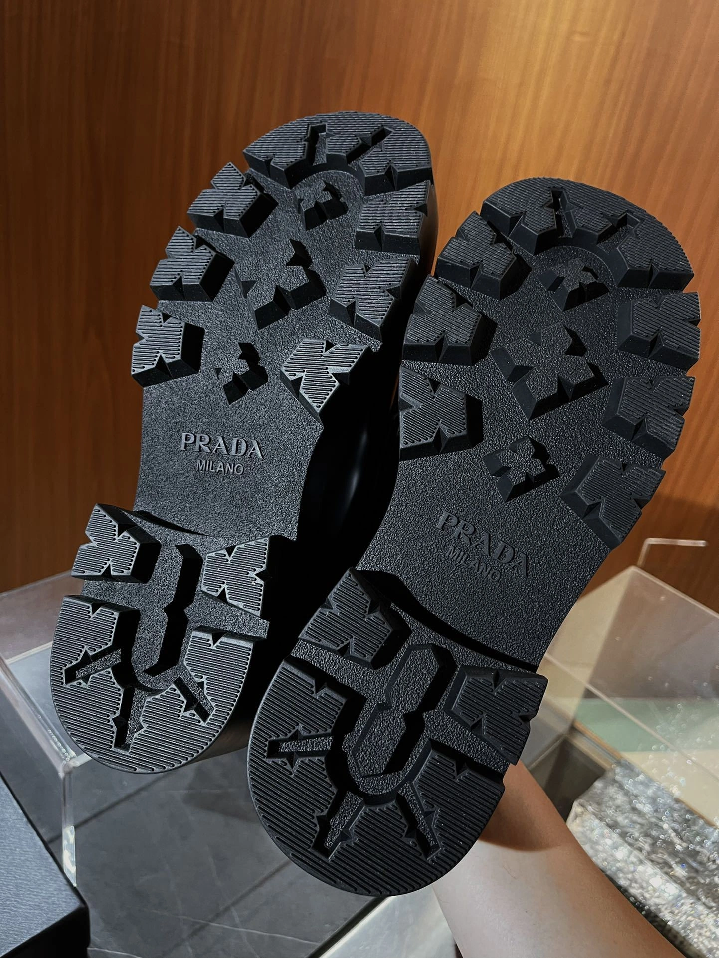 OOBB-- Pr141 2DG152_B4L_F0002_F_G000 cowhide Thick soles：5cm item:E-X332I2315