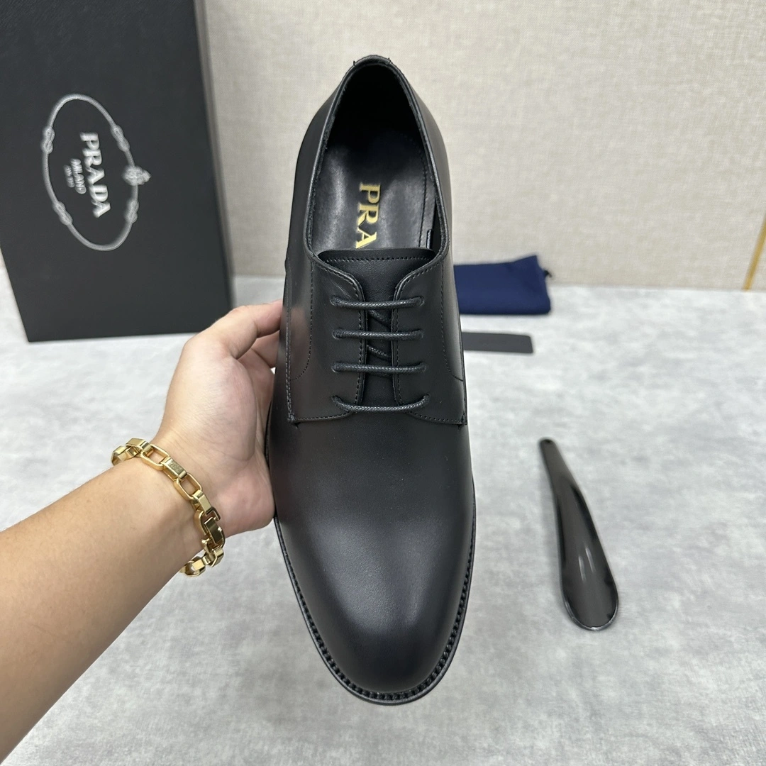 OOBB-- Pr141 2EB174_P39_F0002_F_X001 Calfskin Saffiano item:D-X158I0422