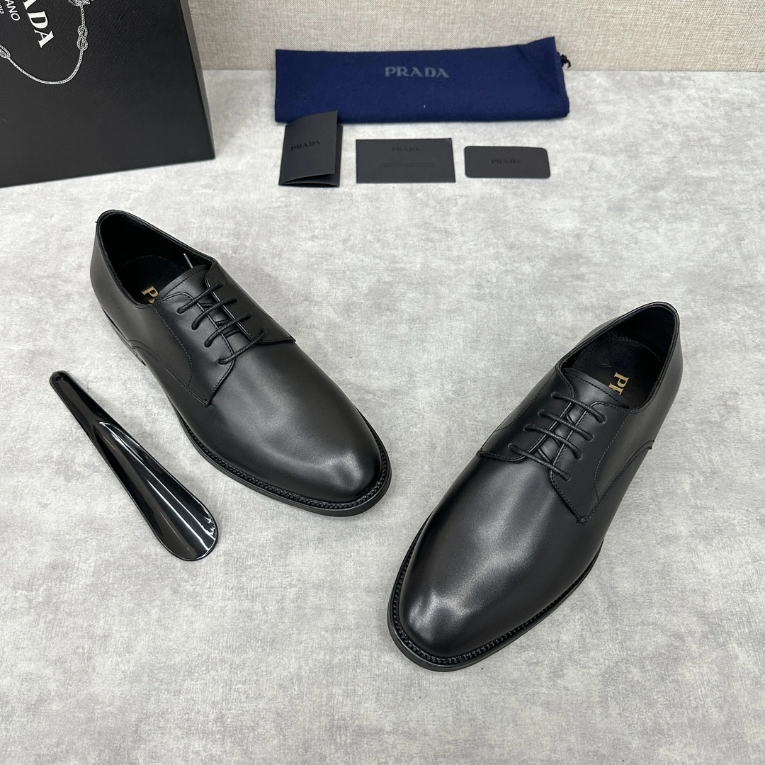 OOBB-- Pr141 2EB174_P39_F0002_F_X001 Calfskin Saffiano item:D-X158I0422