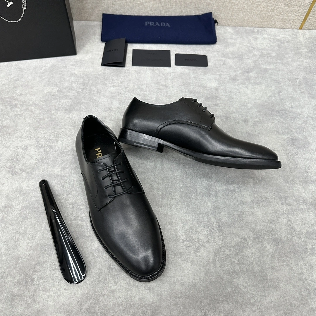 OOBB-- Pr141 2EB174_P39_F0002_F_X001 Calfskin Saffiano item:D-X158I0422