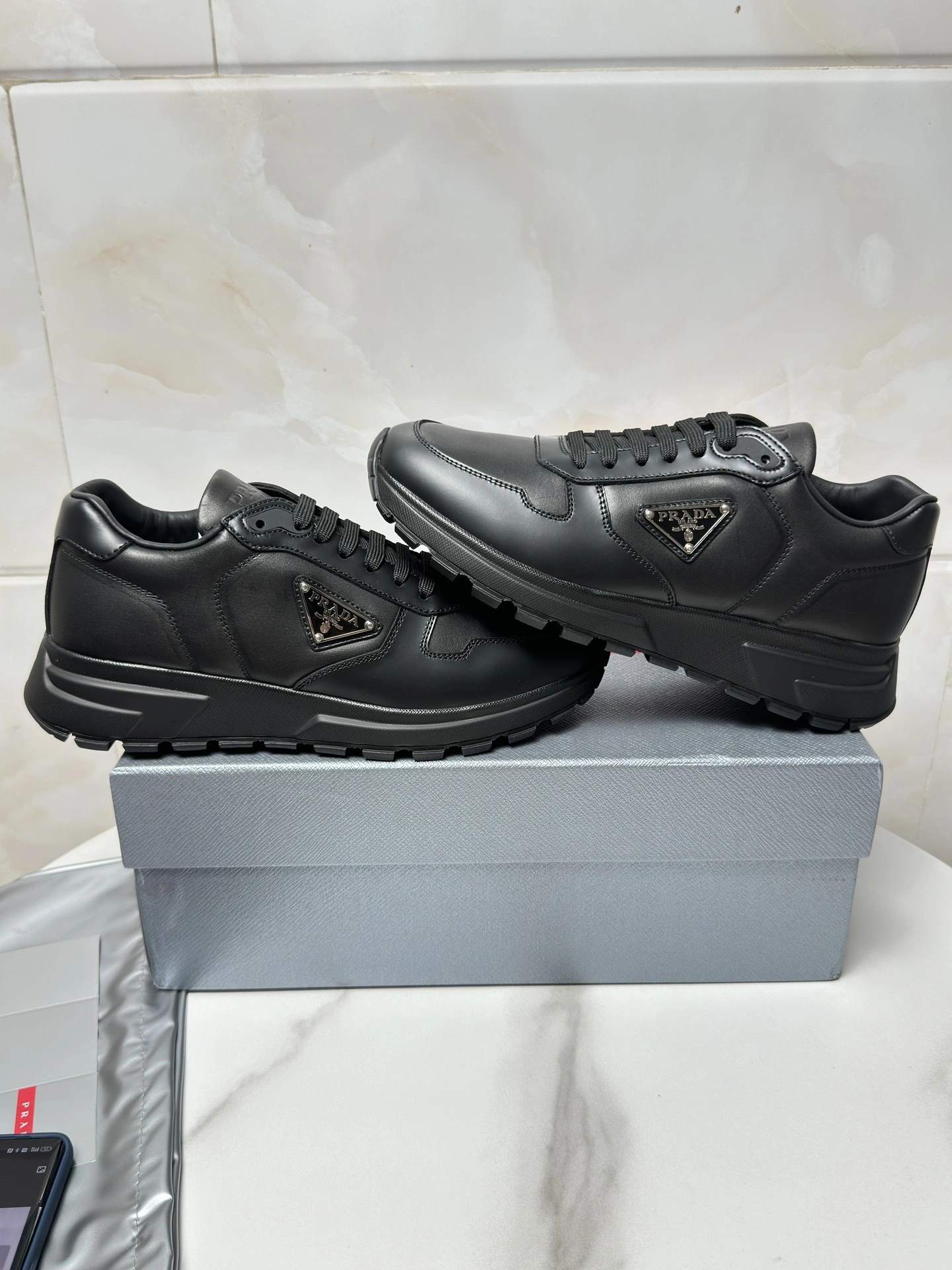 OOBB-- Pr141 2EE369_3LKI_F0002_F_G000 cowhide item:D-X000I0404