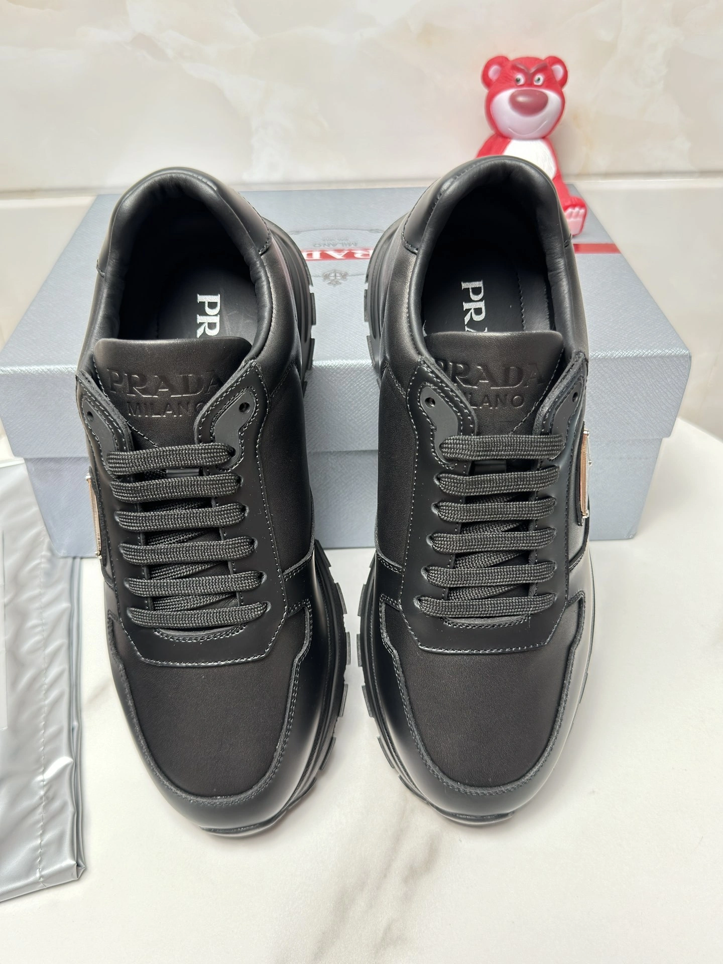 OOBB-- Pr141 2EE369_3LKI_F0002_F_G000 cowhide item:D-X000I0404