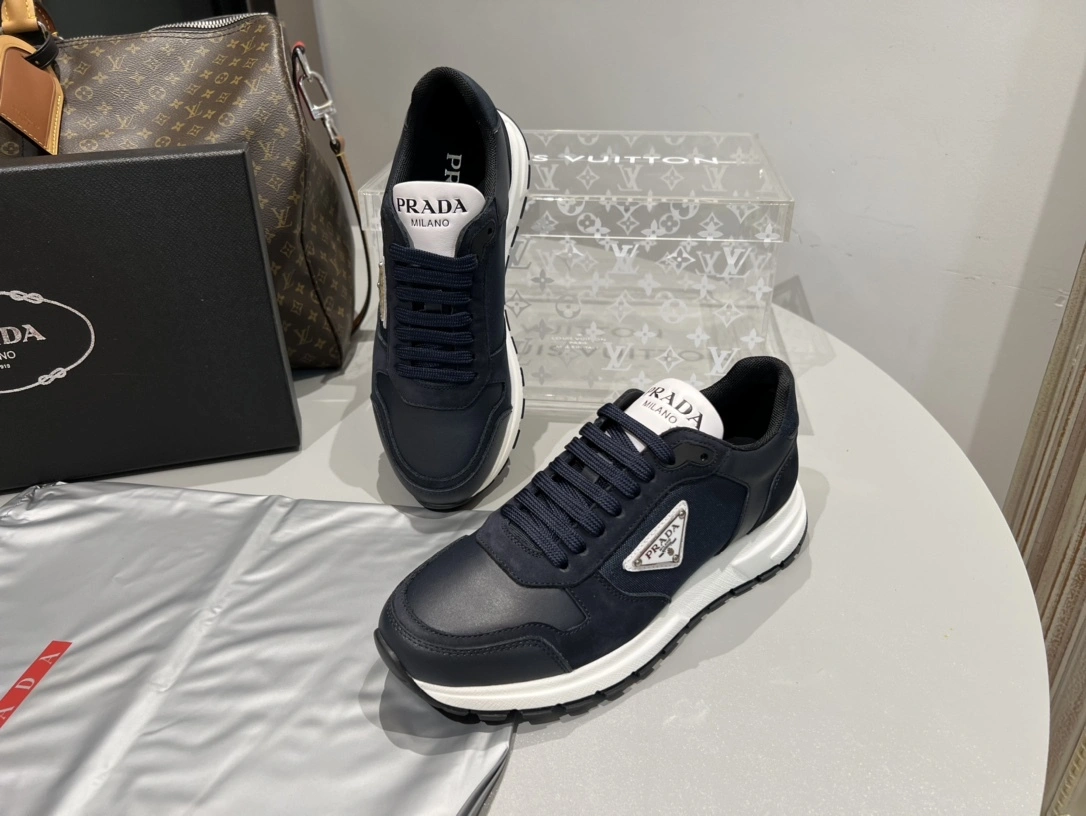 OOBB-- Pr141 2EE390_3LBA_F0216_F_G000 Calfskin item:E-X000F2644