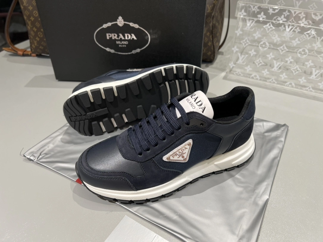 OOBB-- Pr141 2EE390_3LBA_F0216_F_G000 Calfskin item:E-X000F2644