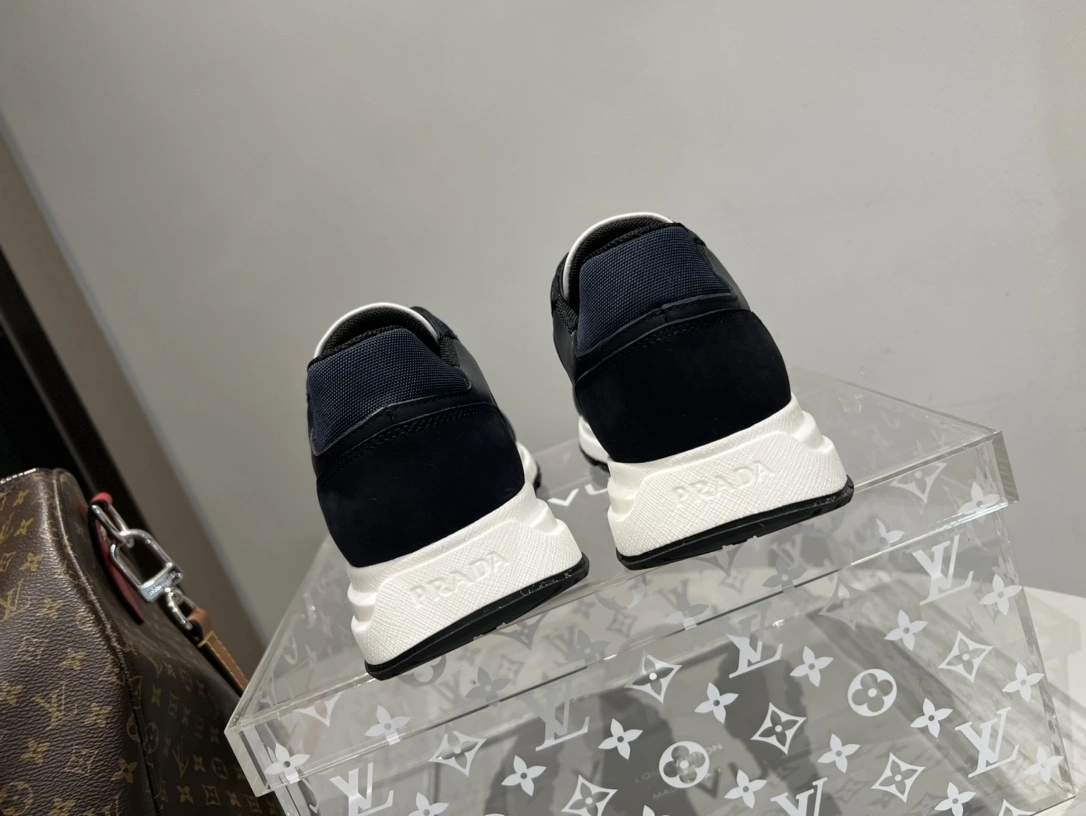 OOBB-- Pr141 2EE390_3LBA_F0216_F_G000 Calfskin item:E-X000F2644