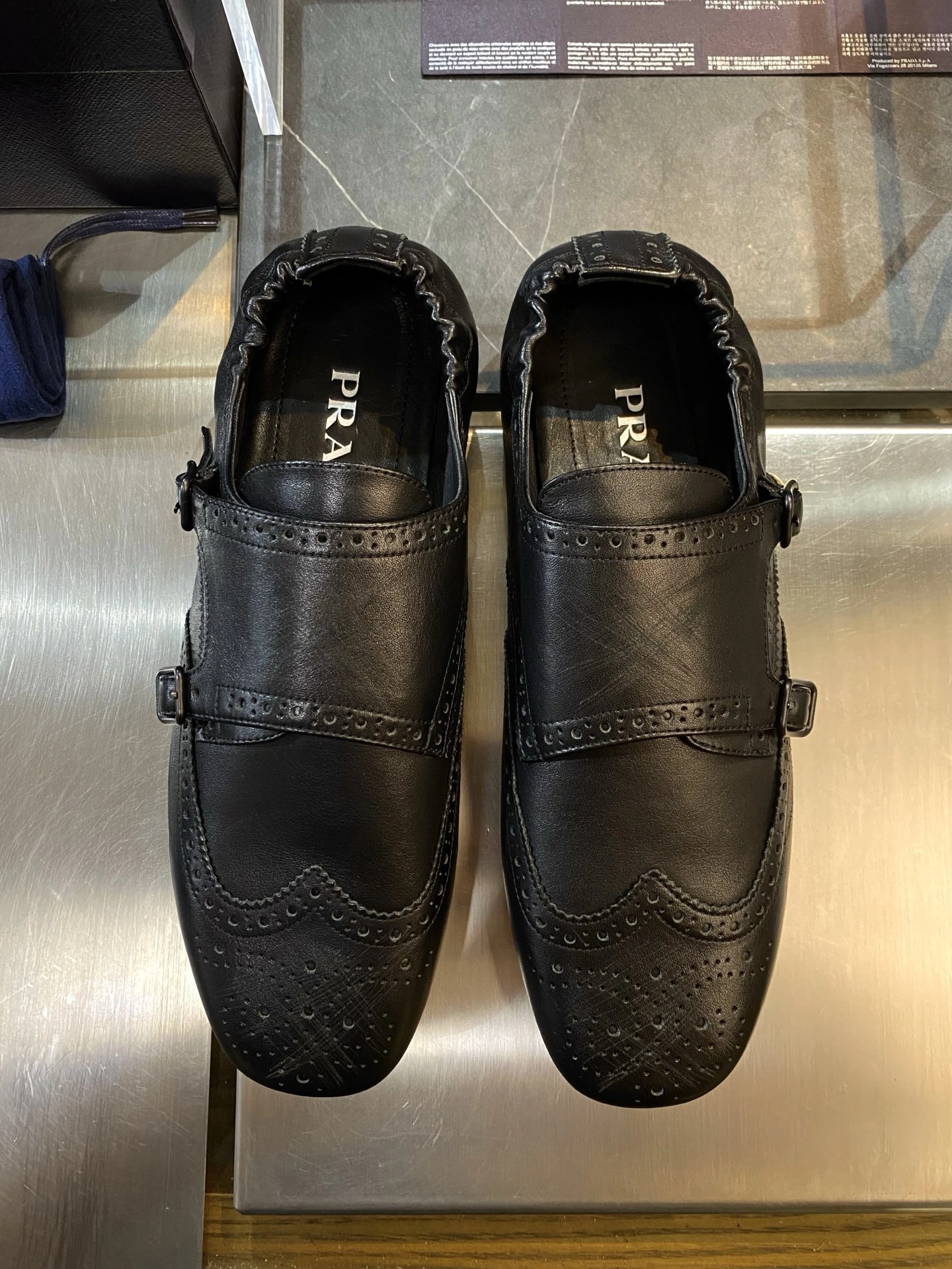 OOBB-- Pr141 2EG469_7V6_F0002_F_G001 cowhide item:E-X332H0146