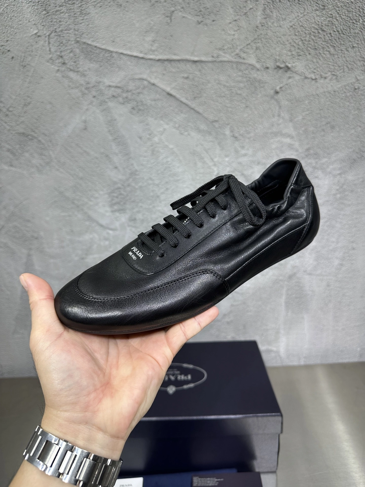OOBB-- Pr141 2EG479_7V6_F0002_F_G001 cowhide item:E-X000H1296H