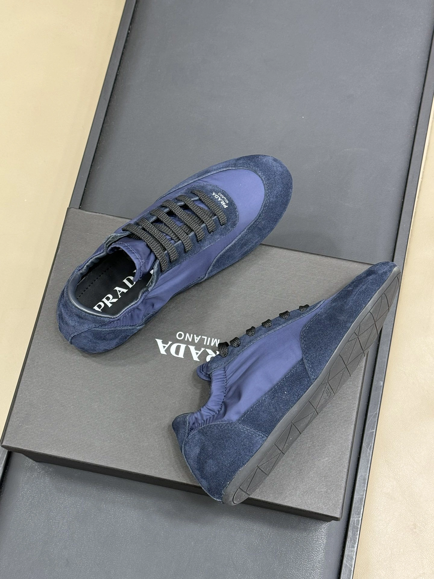OOBB-- Pr141 2EG479_D7C_F0016_F_G001 prada ss25 new arrival item:E-X158A0181