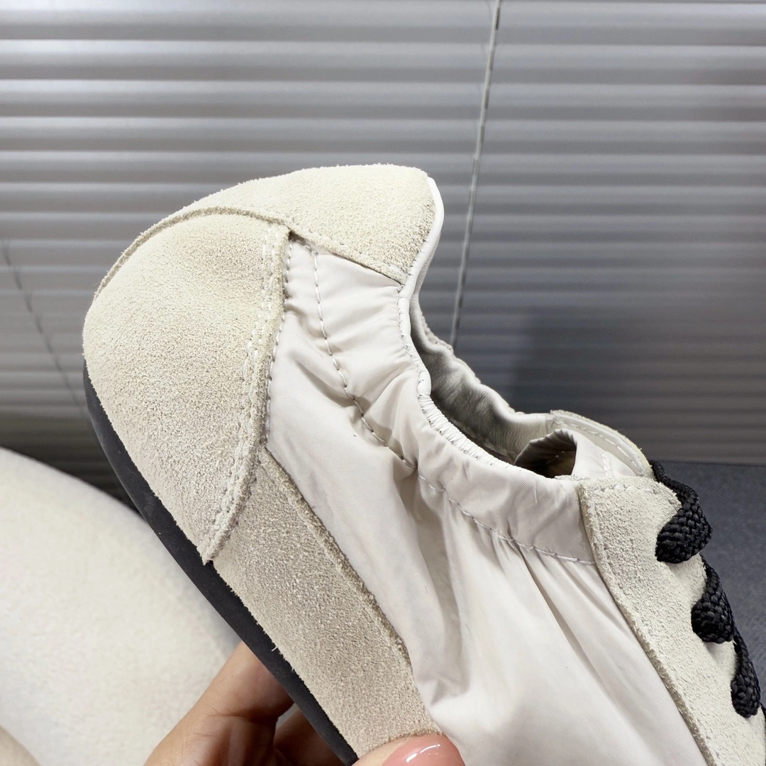 &OOBB-- Pr141 2EG479_D7C_F0304_F_G001 sheepskin item:E-X000A0115