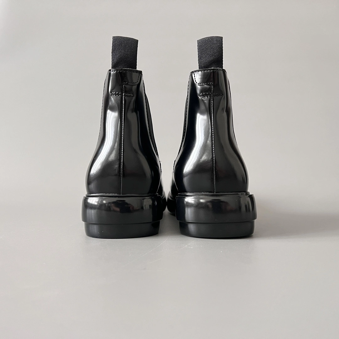 OOBB-- Pr141 2TG222_055_F0002_F_G000 cowhide item:E-X300H1353