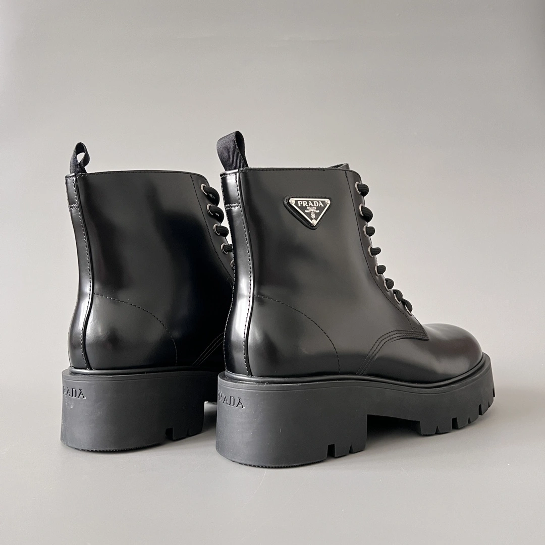 OOBB-- Pr141 2TG242_B4L_F0002_F_G000 cowhide item:E-X300H1352
