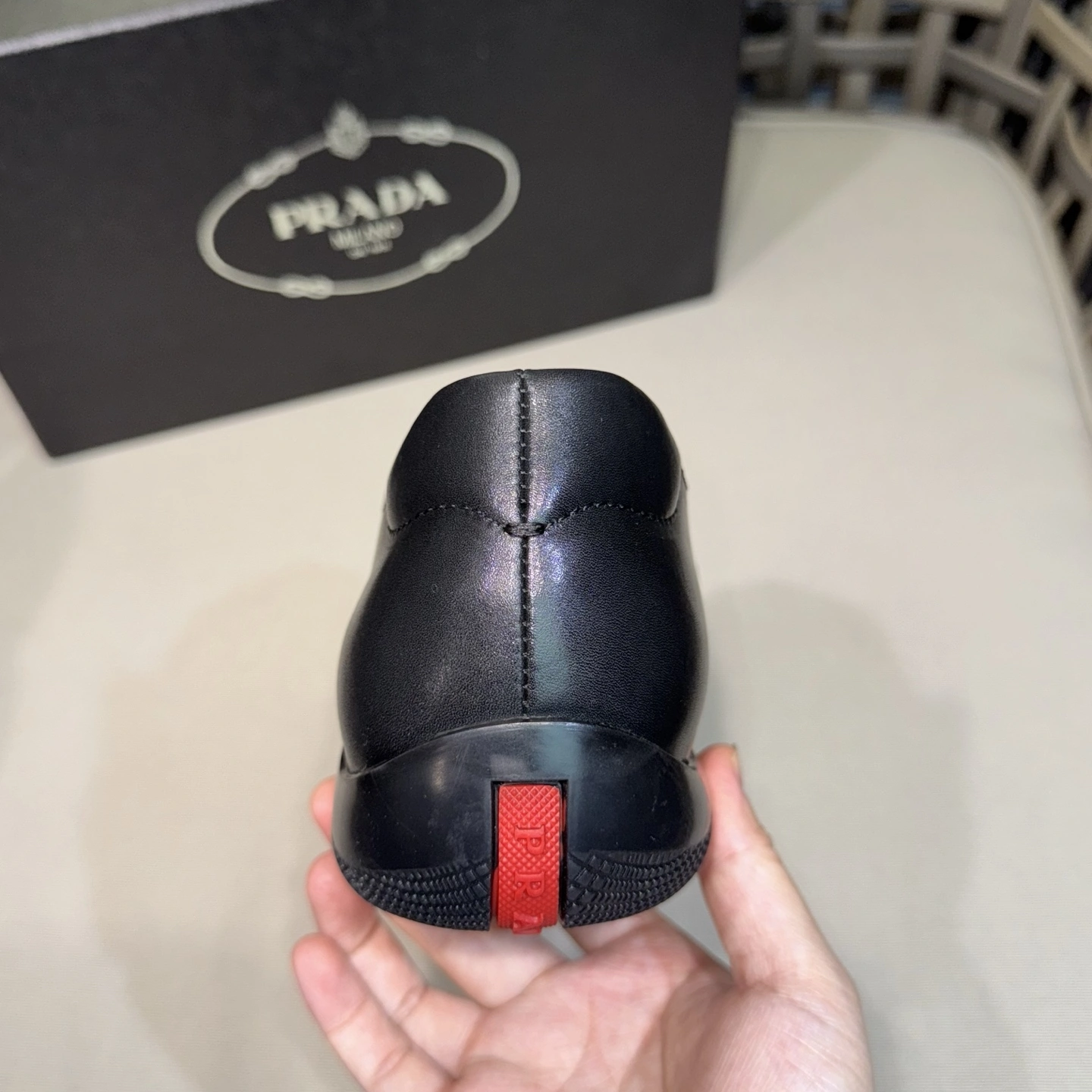 OOBB-- Pr141 4E0770_070_F0002_F_D001 calfskin item：E-X230I0129