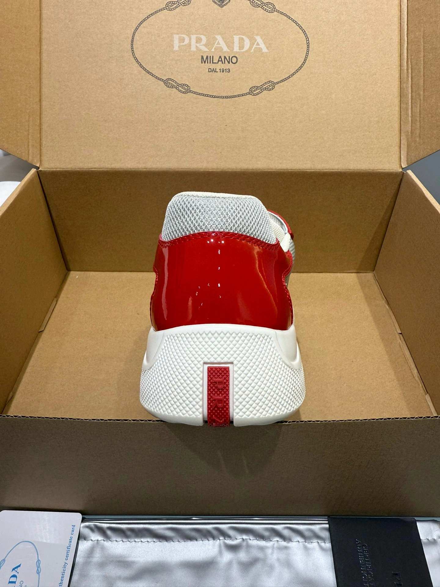 OOBB-- Pr141 4E3400_ASZ_F0KJM_F_G000 cowhide item:E-X430E2574Y