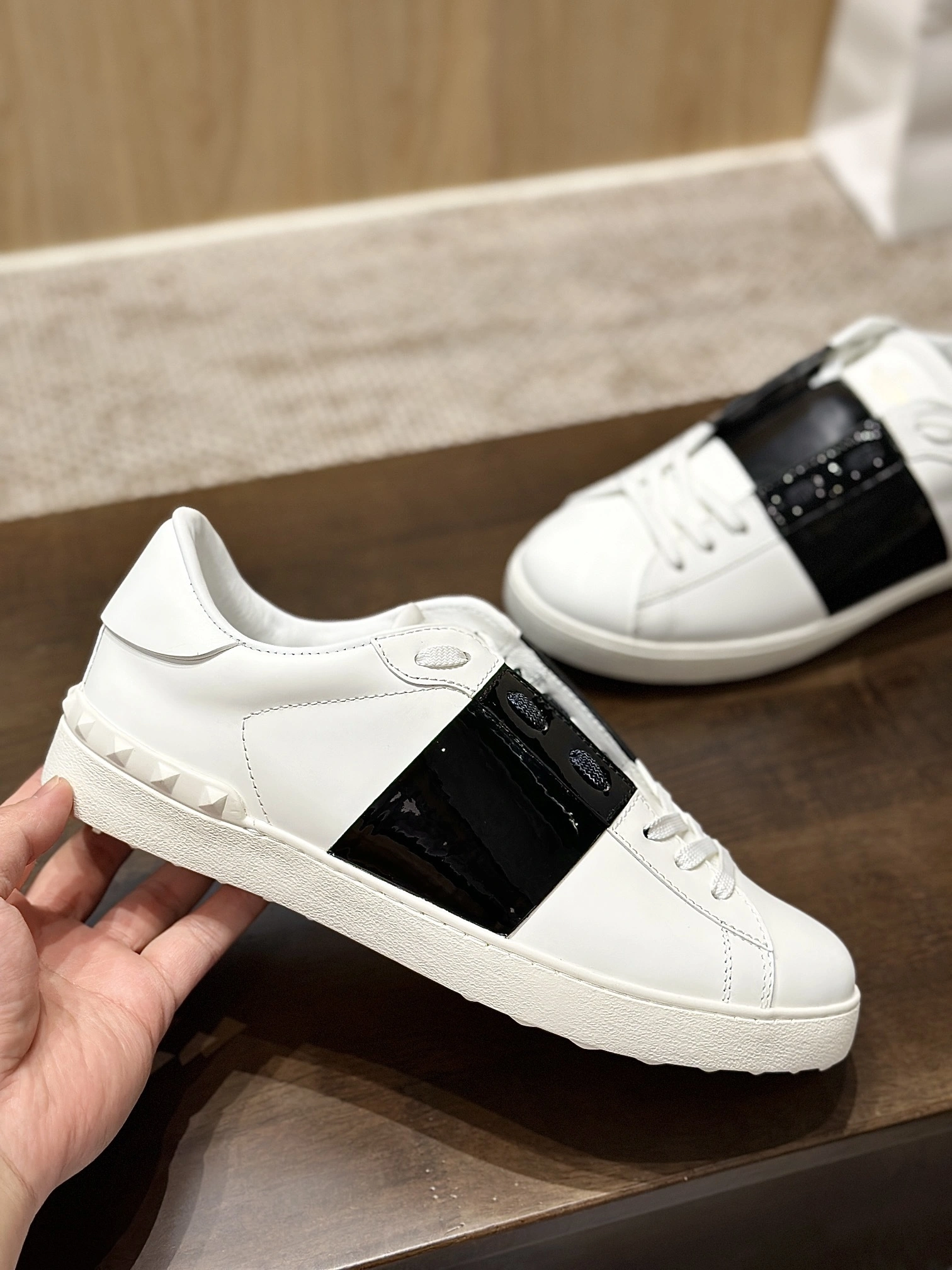 OOBB-- RY2S0830TCQA01 cowhide item: D-X158B2370