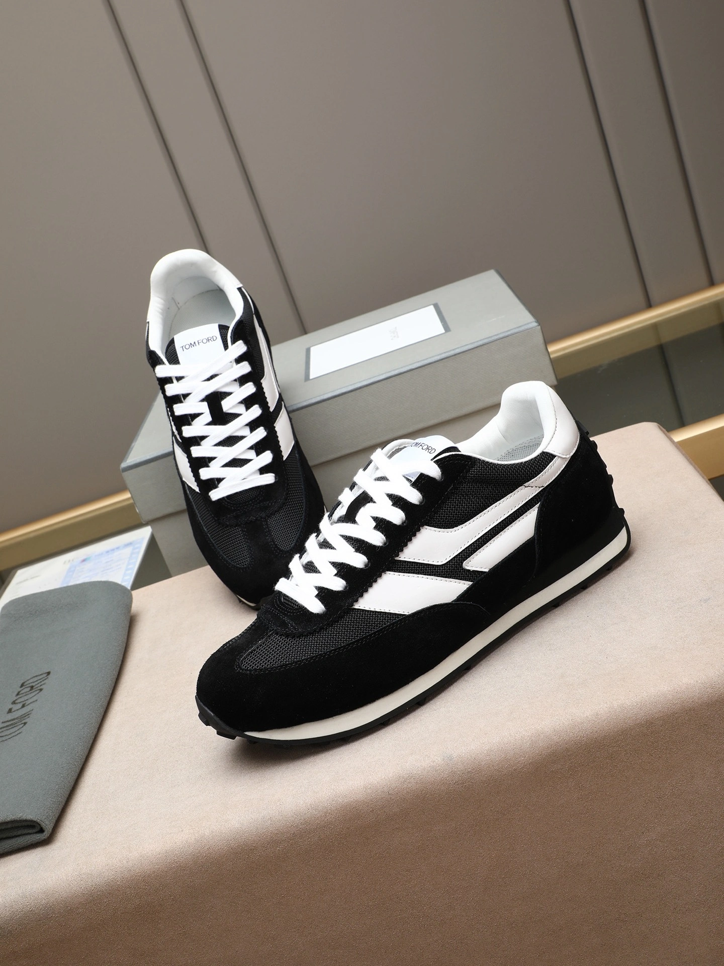 &OOBB-- To7 For4 J1511-LCL116N_3NN01 Calfskin item:E-X158H1699F