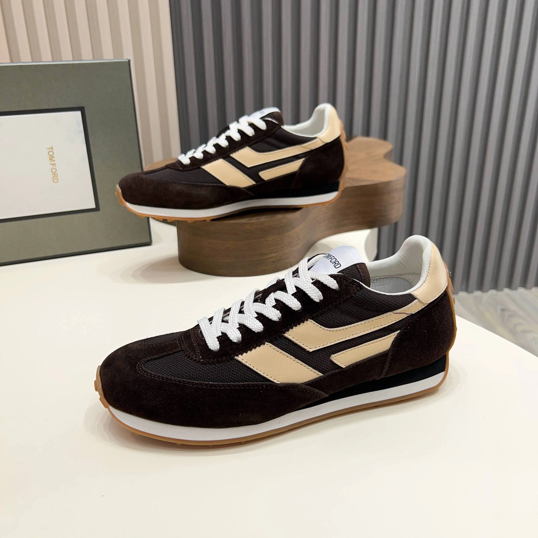 OOBB-- To7 For4 J1511L-CL456N-3BA13 cowhide item:E-X000F2653
