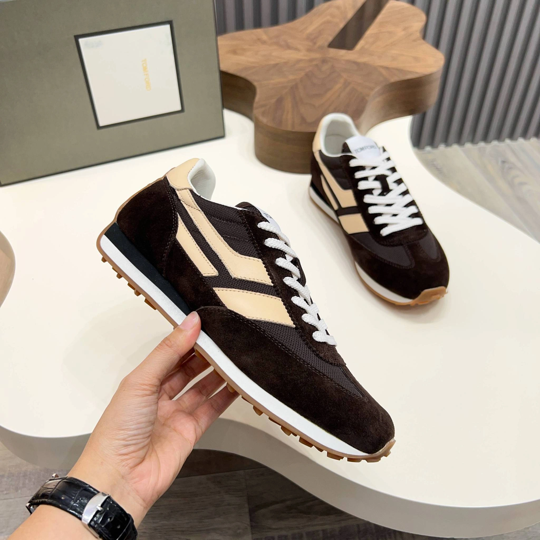 OOBB-- To7 For4 J1511L-CL456N-3BA13 cowhide item:E-X000F2653