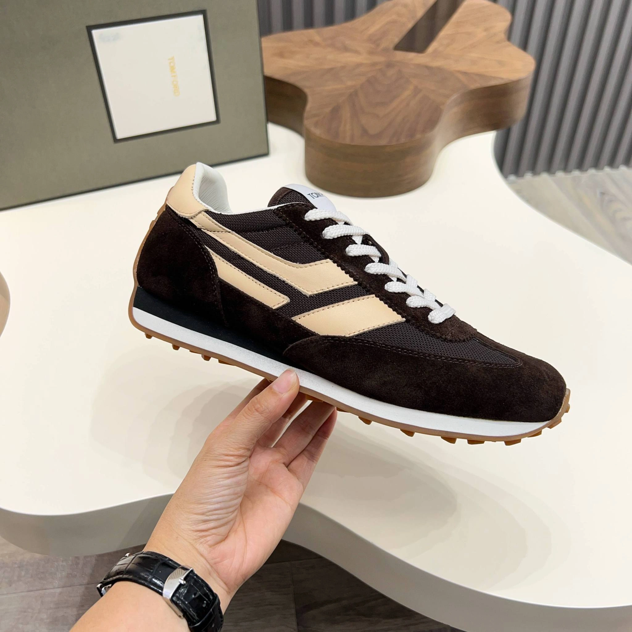 OOBB-- To7 For4 J1511L-CL456N-3BA13 cowhide item:E-X000F2653