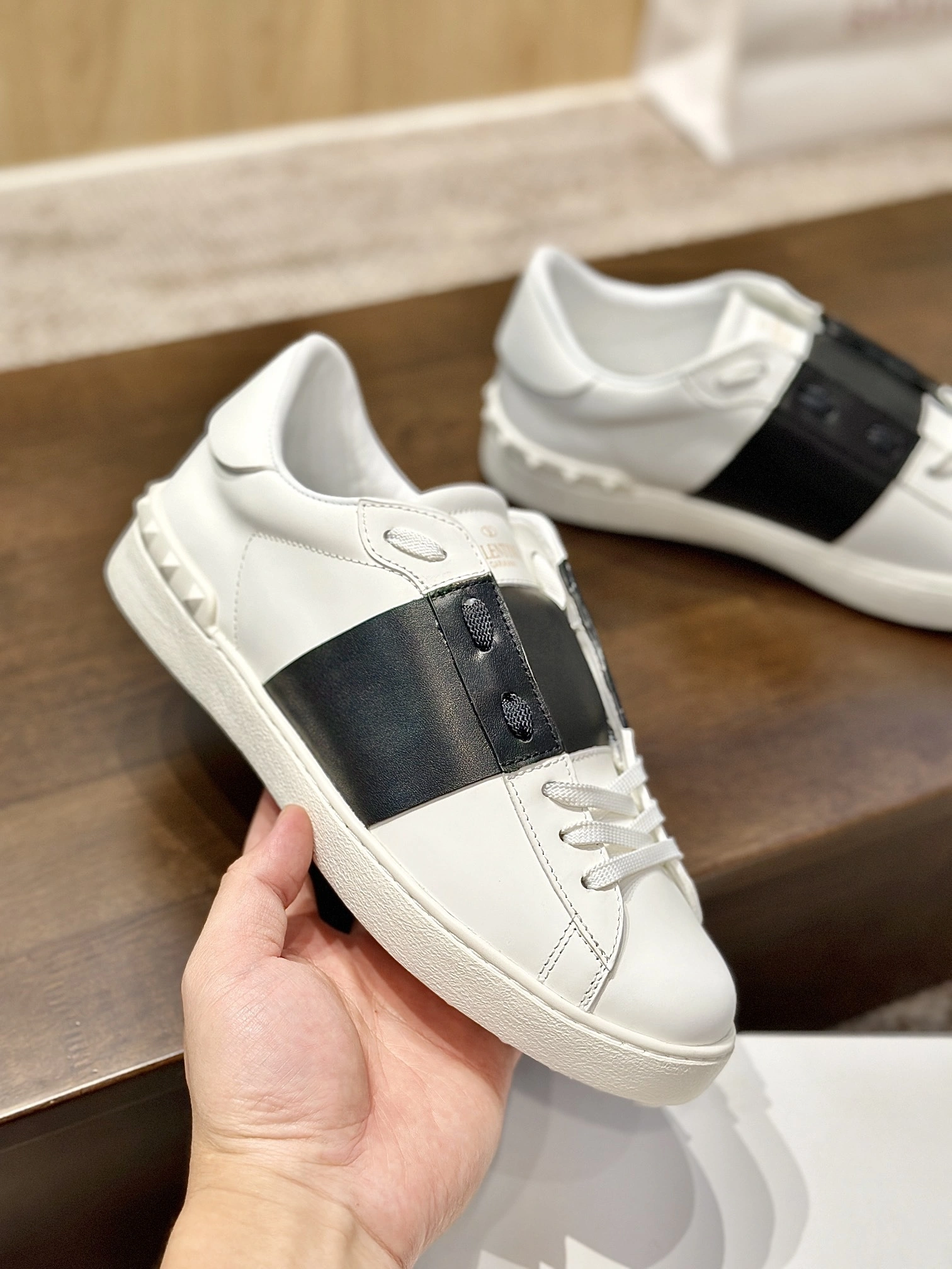 &OOBB-- UY2S0830BLUA01 cowhide item: D-X158B2371