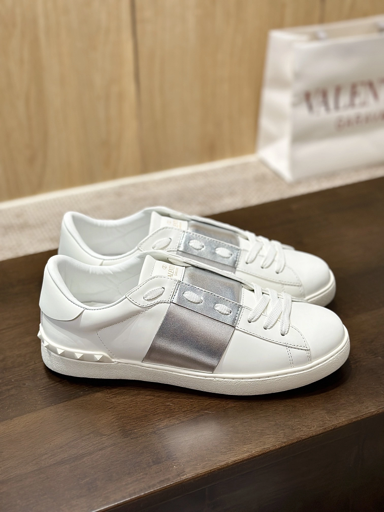 OOBB-- UY2S0830FLR857 cowhide item: D-X158B2377