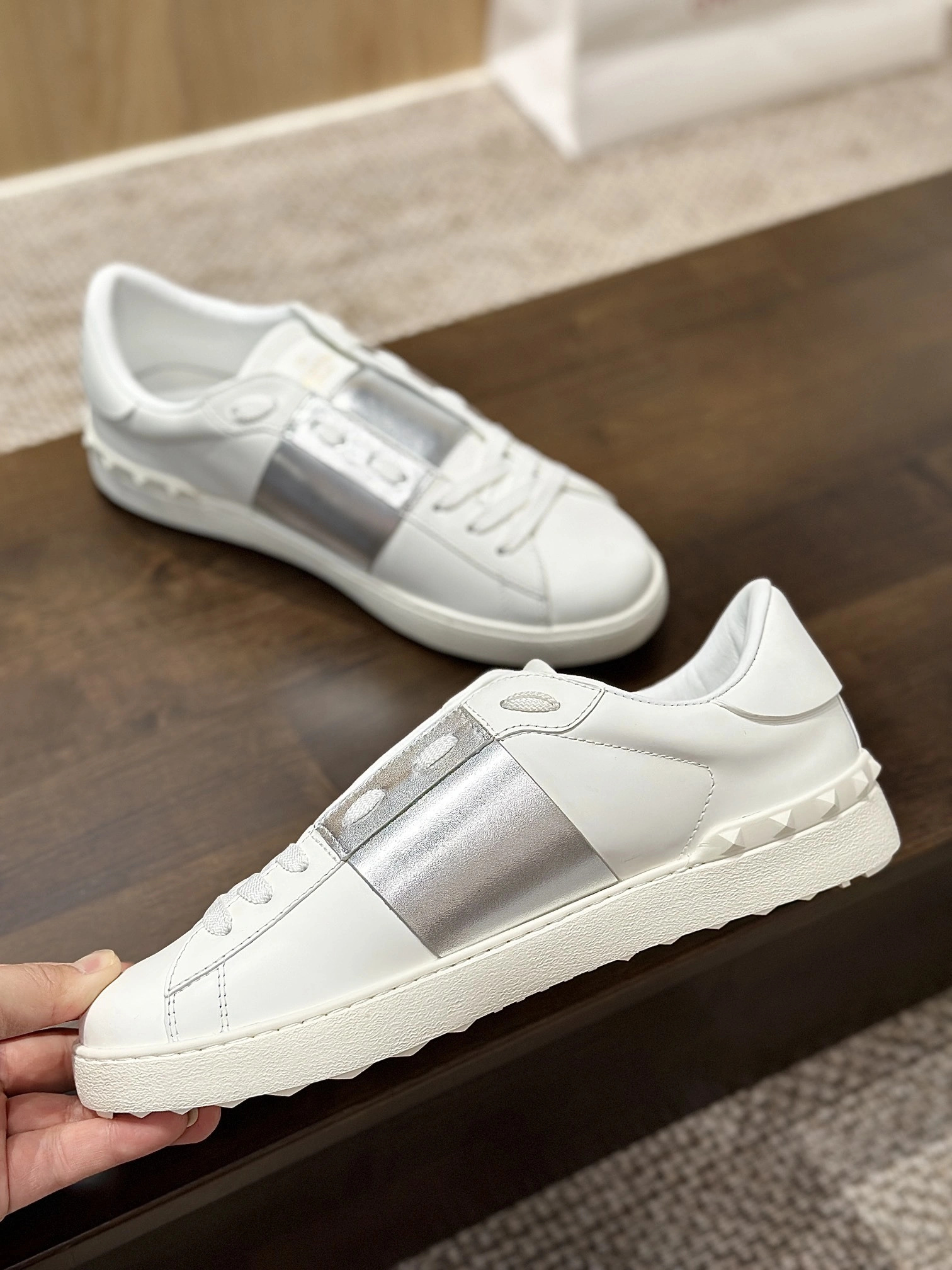 OOBB-- UY2S0830FLR857 cowhide item: D-X158B2377