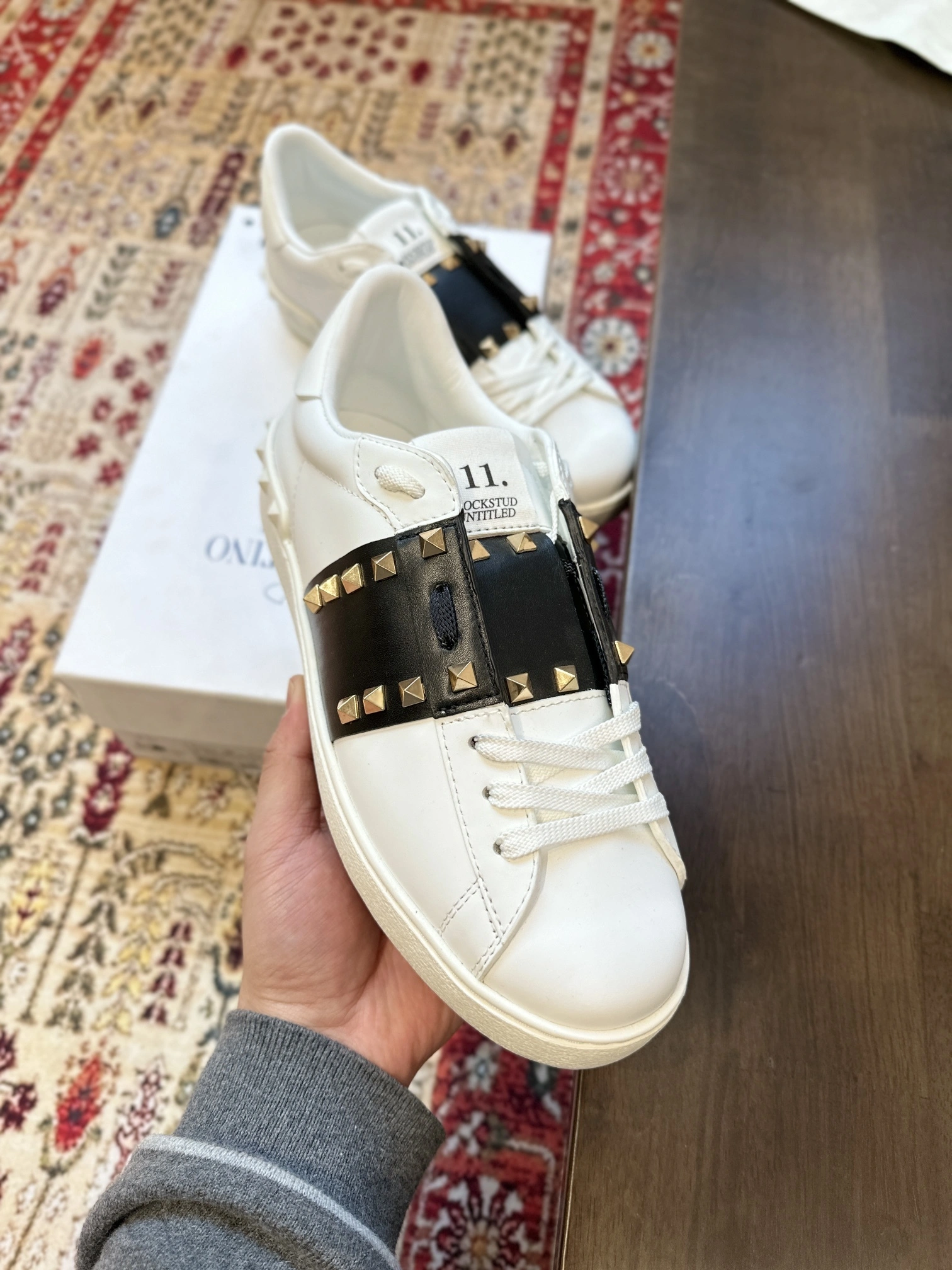 OOBB-- V1859ti9o 1W2S0A01VEGA01 cowhide item:E-X230F1813