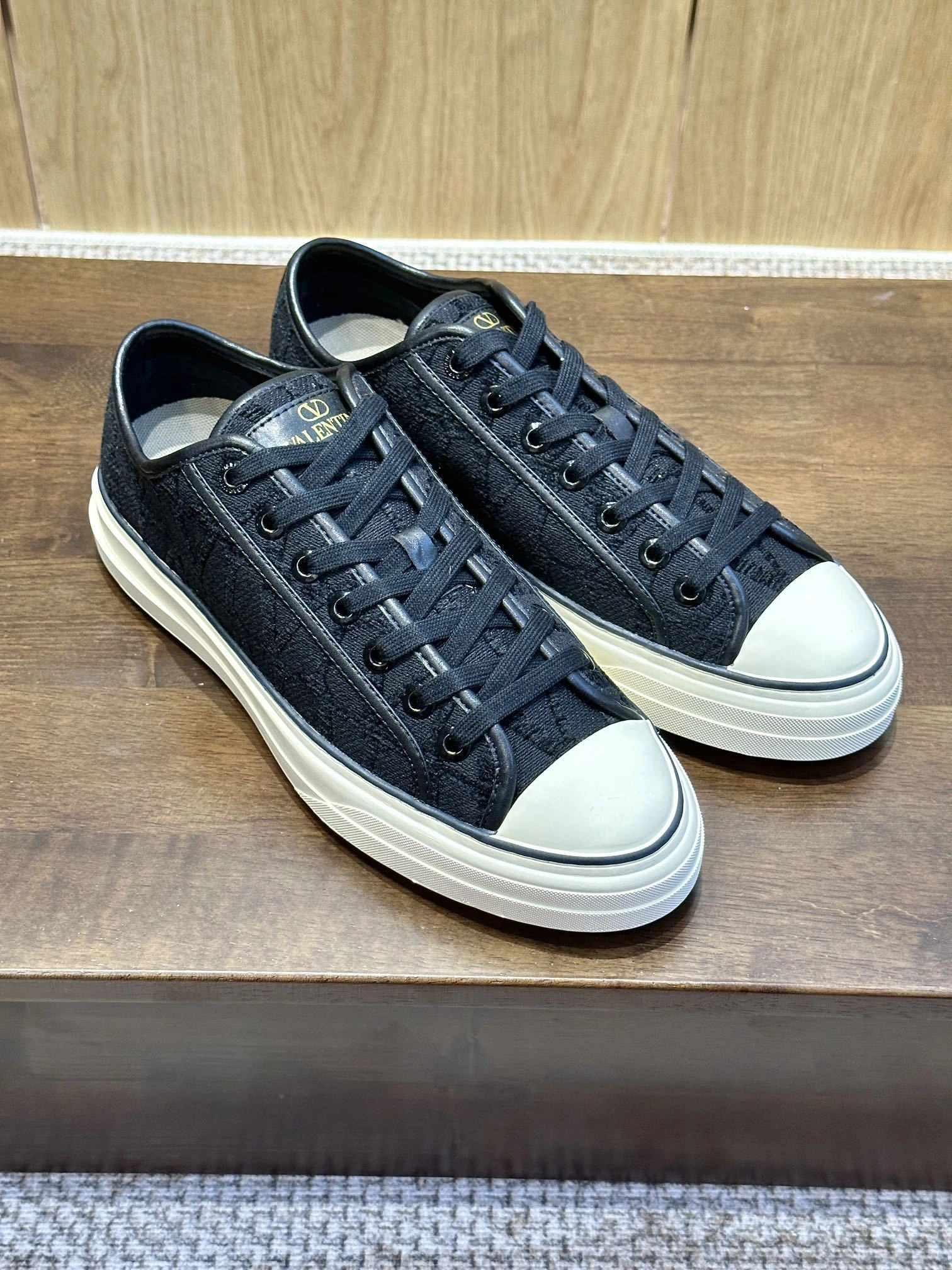 OOBB-- V1859ti9o 3Y2S0H02WLV0NO cowhide item:E-X230F1828