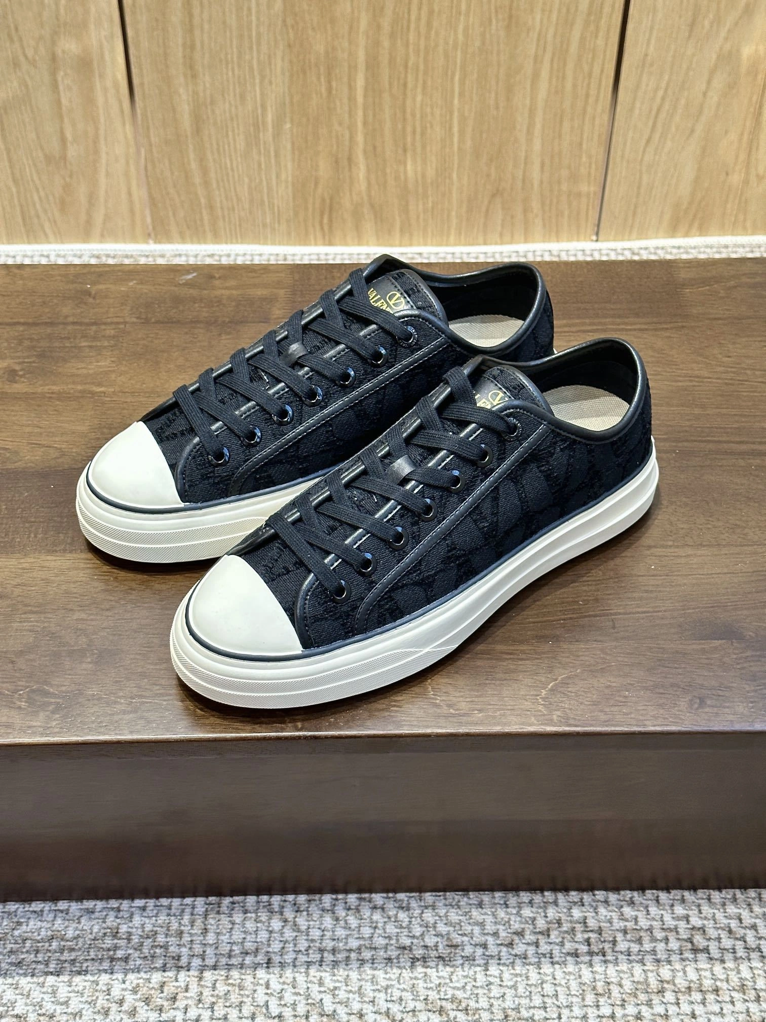 OOBB-- V1859ti9o 3Y2S0H02WLV0NO cowhide item:E-X230F1828