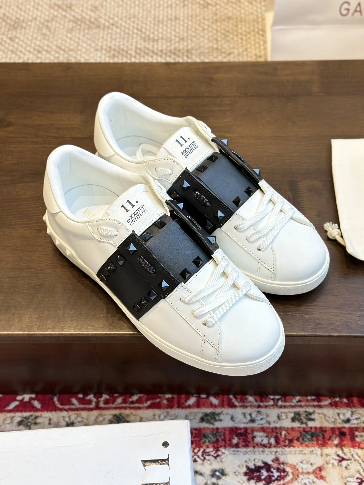 OOBB-- V1859ti9o SW2S0A01LTUA01 cowhide item:E-X230F1808