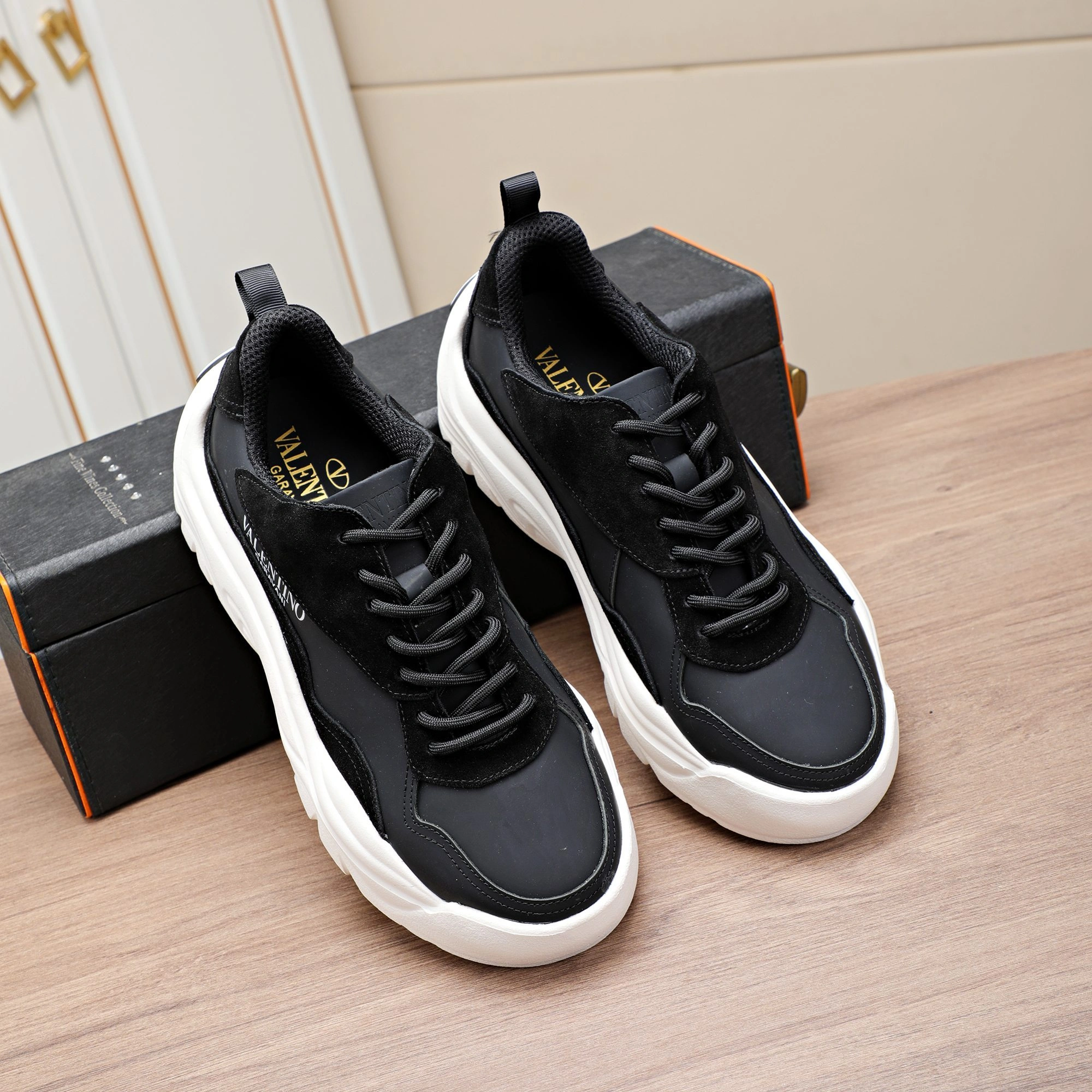 OOBB-- V1859ti9o SY2S0B17VRN0NO cowhide item:E-X302A0228
