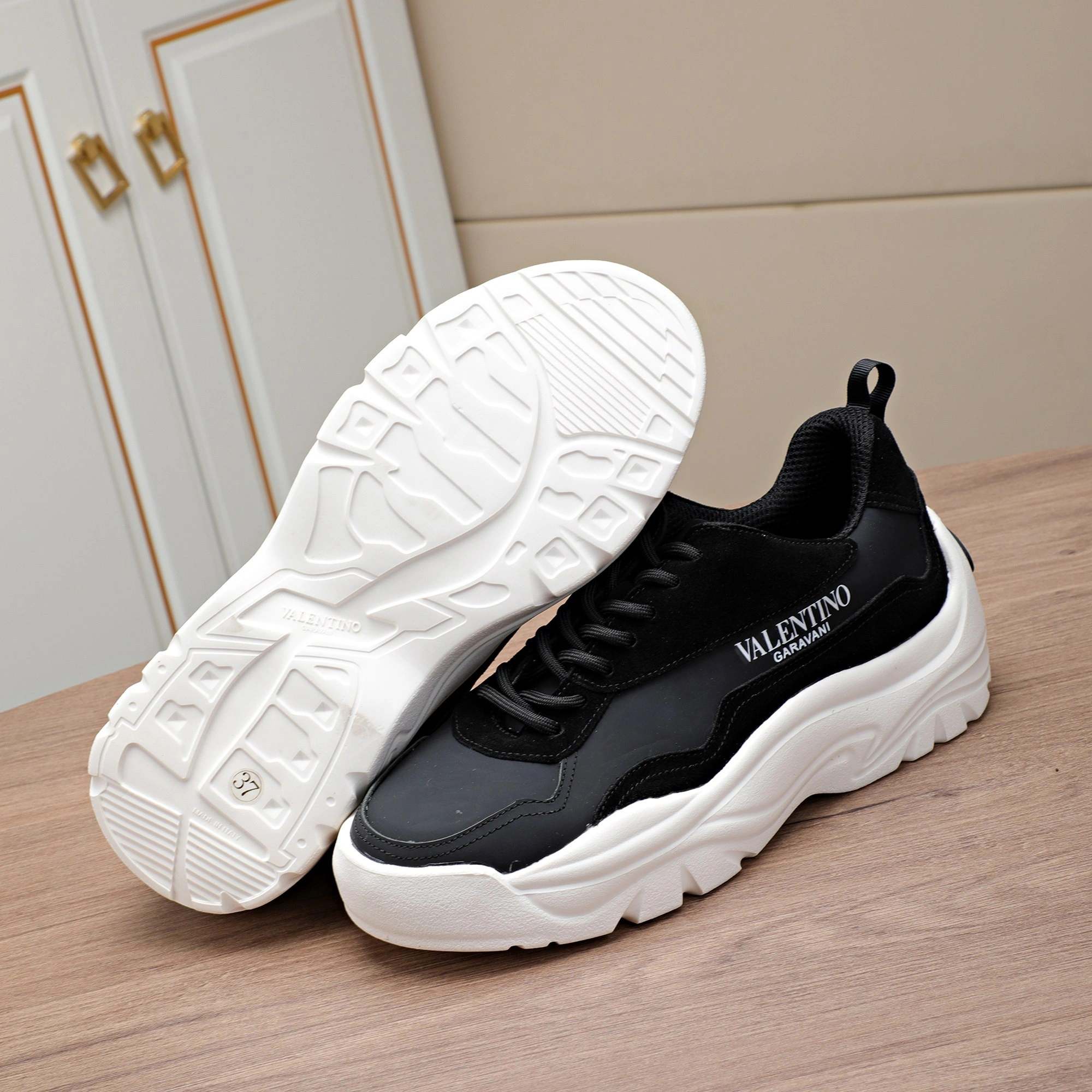 OOBB-- V1859ti9o SY2S0B17VRN0NO cowhide item:E-X302A0228