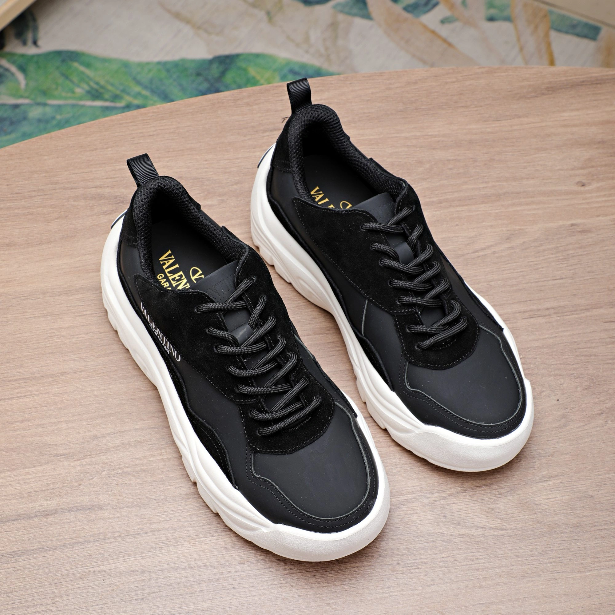 OOBB-- V1859ti9o SY2S0B17VRN0NO cowhide item:E-X302A0228
