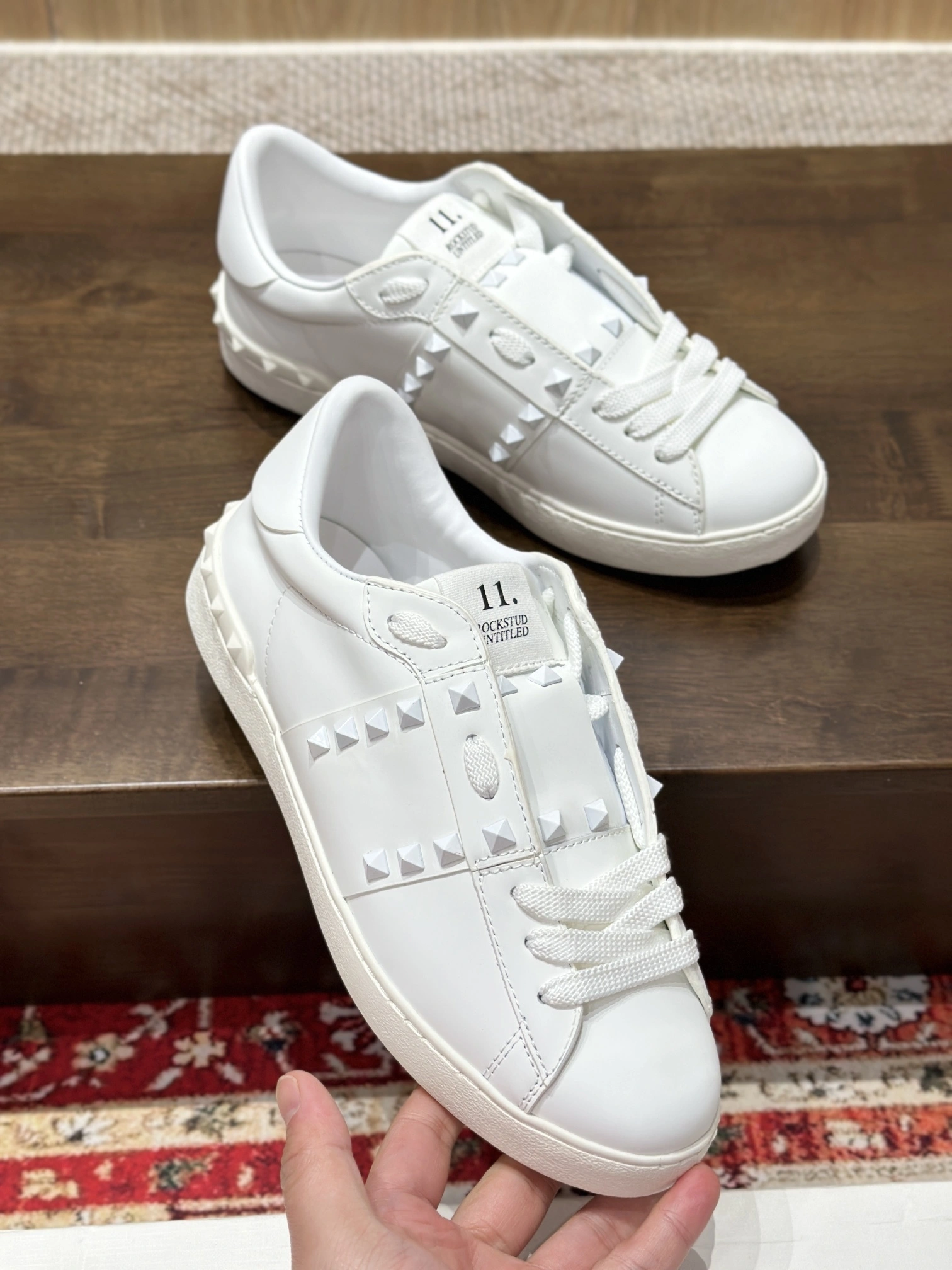 OOBB-- V1859ti9o TW2S0A01YEK0BO cowhide item:E-X230F1825