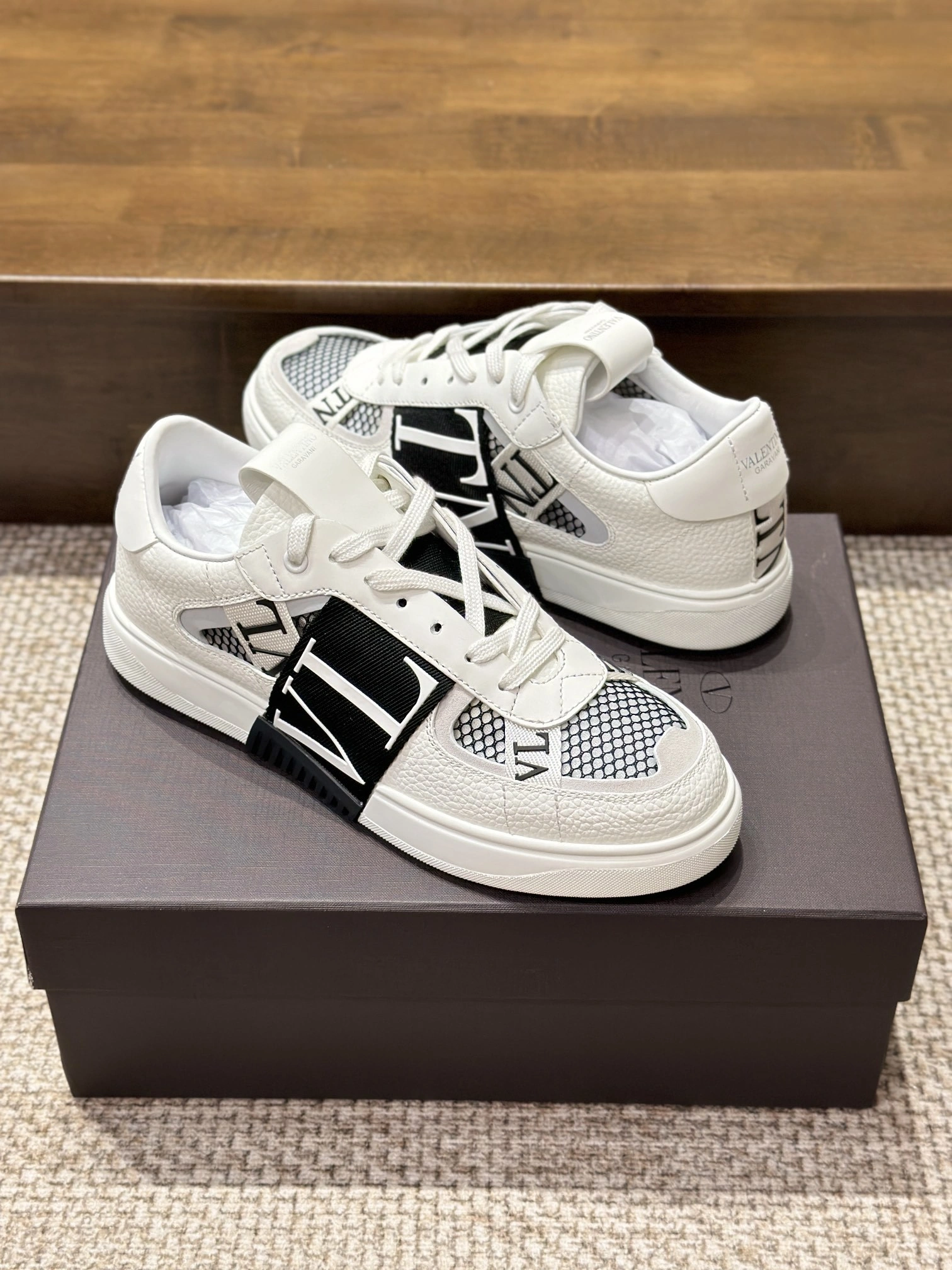 OOBB-- V1859ti9o XY0S0C58SWFQ1X Calfskin item:E-X230F1819