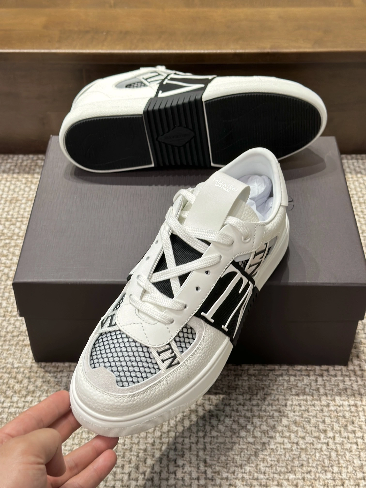 OOBB-- V1859ti9o XY0S0C58SWFQ1X Calfskin item:E-X230F1819
