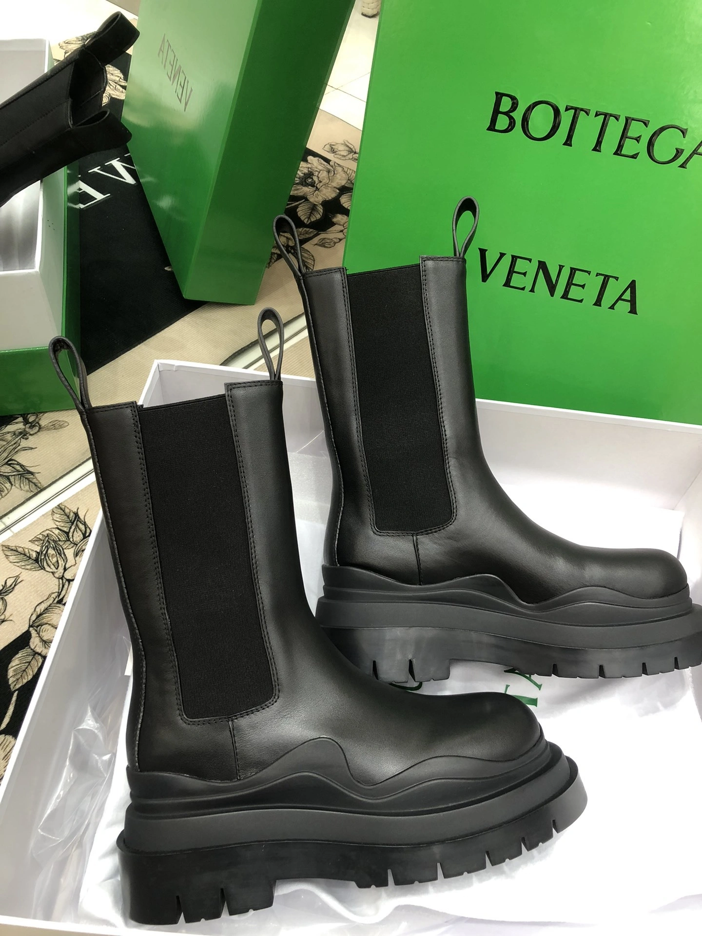 OOBB-- V595t1 630284VBS501029 630297VBS501029 Calfskin item:D-X062L1052