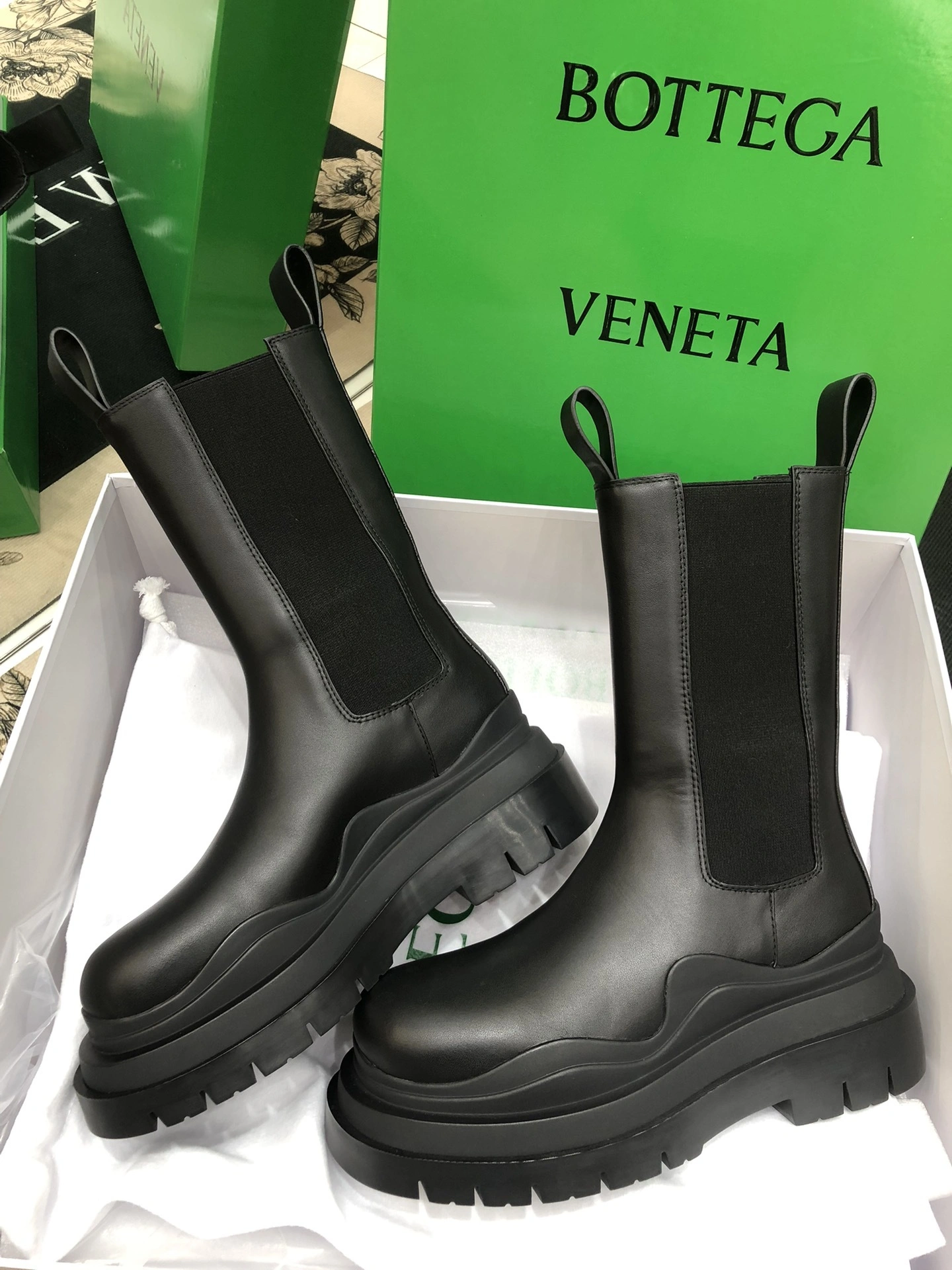 OOBB-- V595t1 630284VBS501029 630297VBS501029 Calfskin item:D-X062L1052