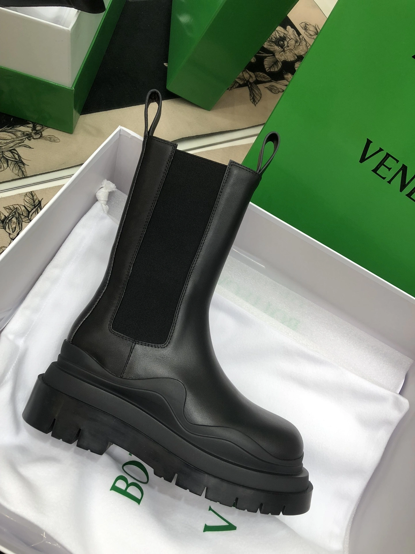 OOBB-- V595t1 630284VBS501029 630297VBS501029 Calfskin item:D-X062L1052