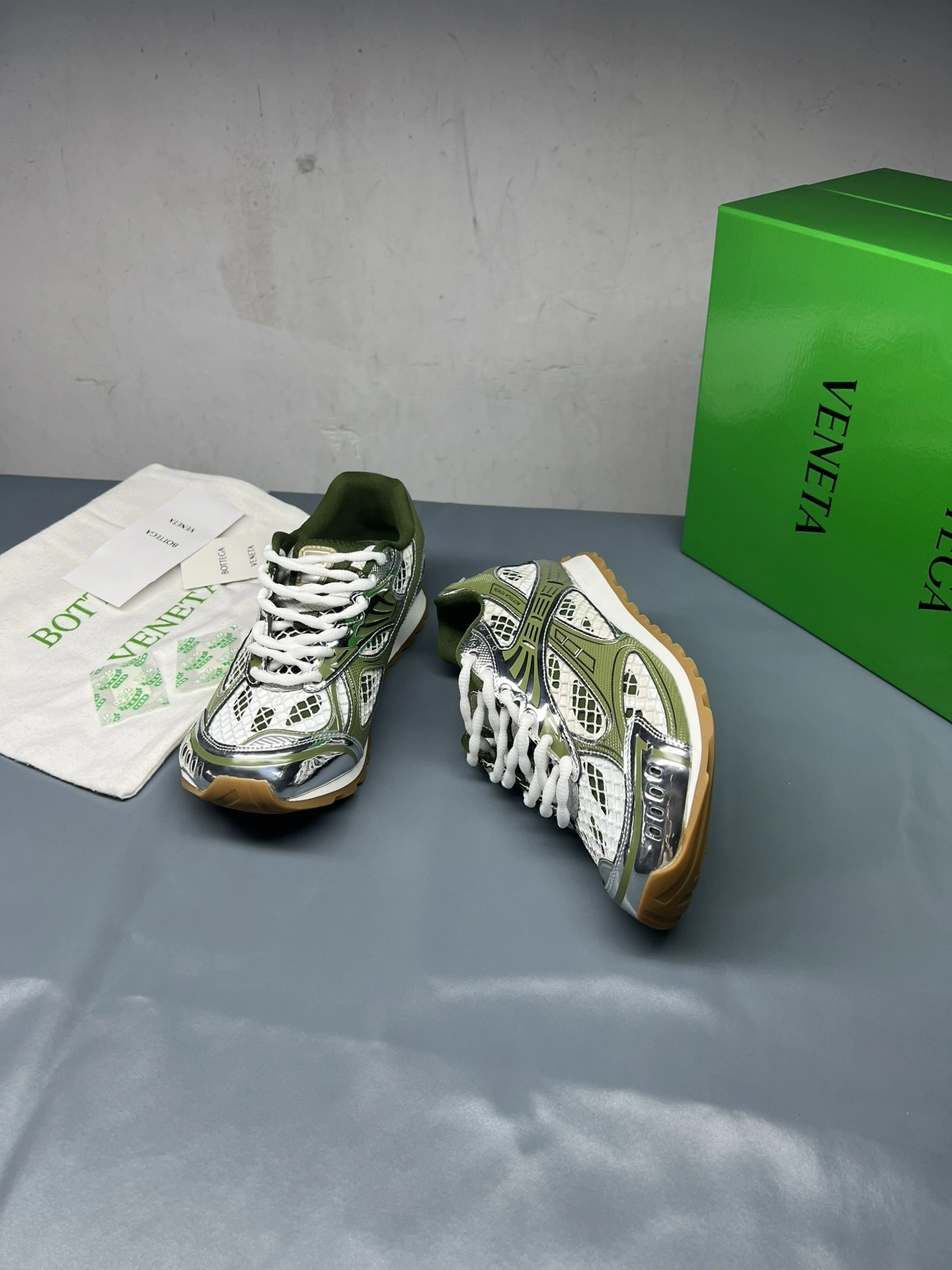 &OOBB-- V595t1 741357V2X402848 item:D-X000G0376