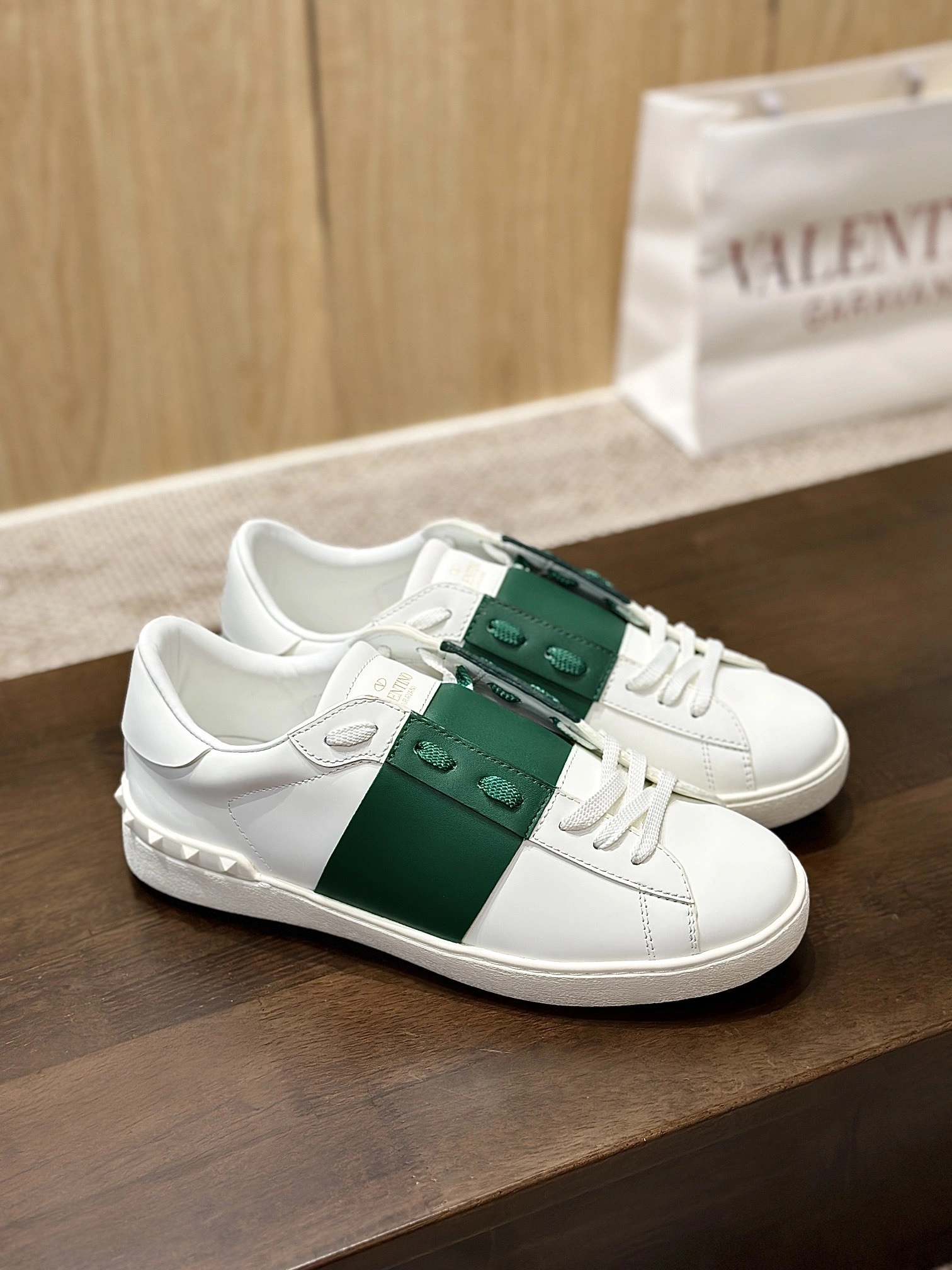 OOBB-- VY0S0830BLUN32 cowhide item: D-X158B2378