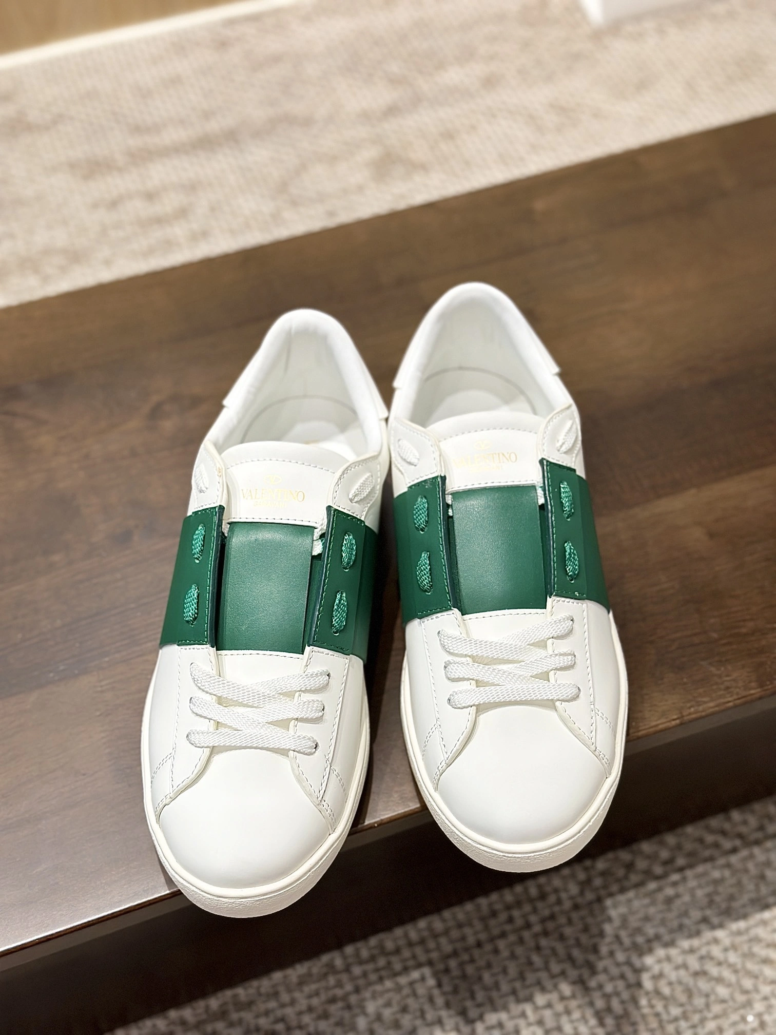 OOBB-- VY0S0830BLUN32 cowhide item: D-X158B2378