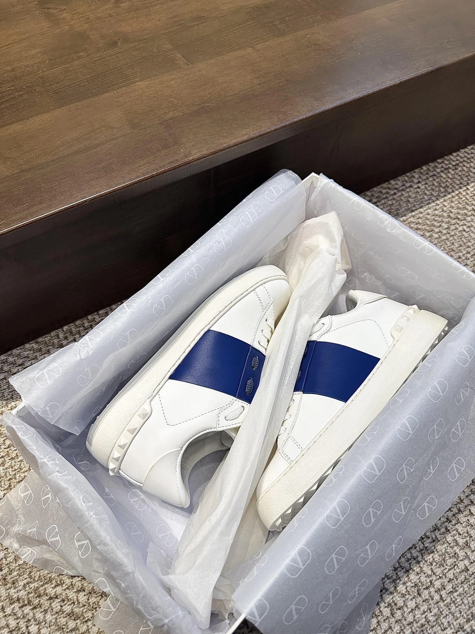 OOBB-- VY2S0830BLU46P cowhide item: D-X158B2376