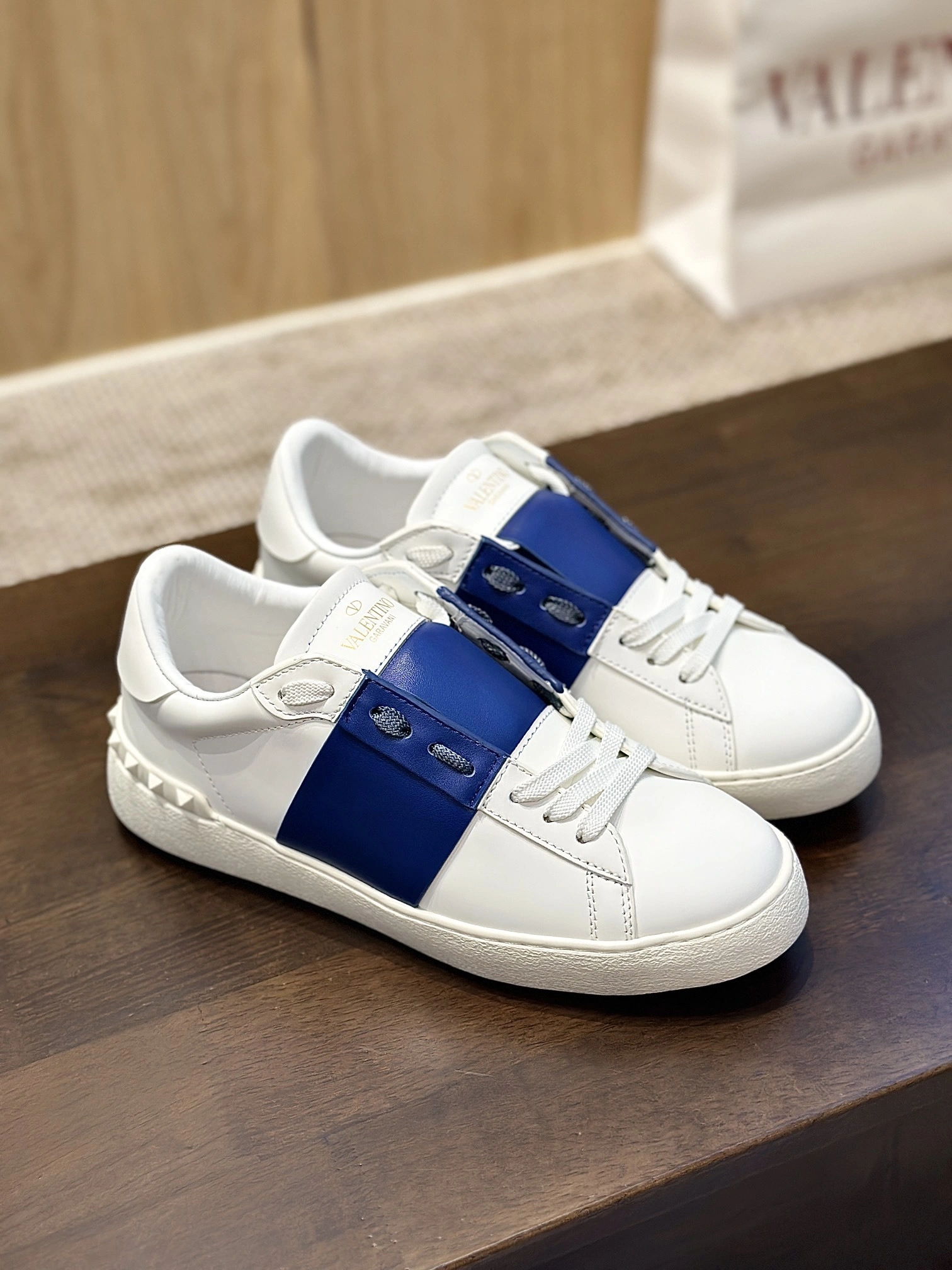 OOBB-- VY2S0830BLU46P cowhide item: D-X158B2376