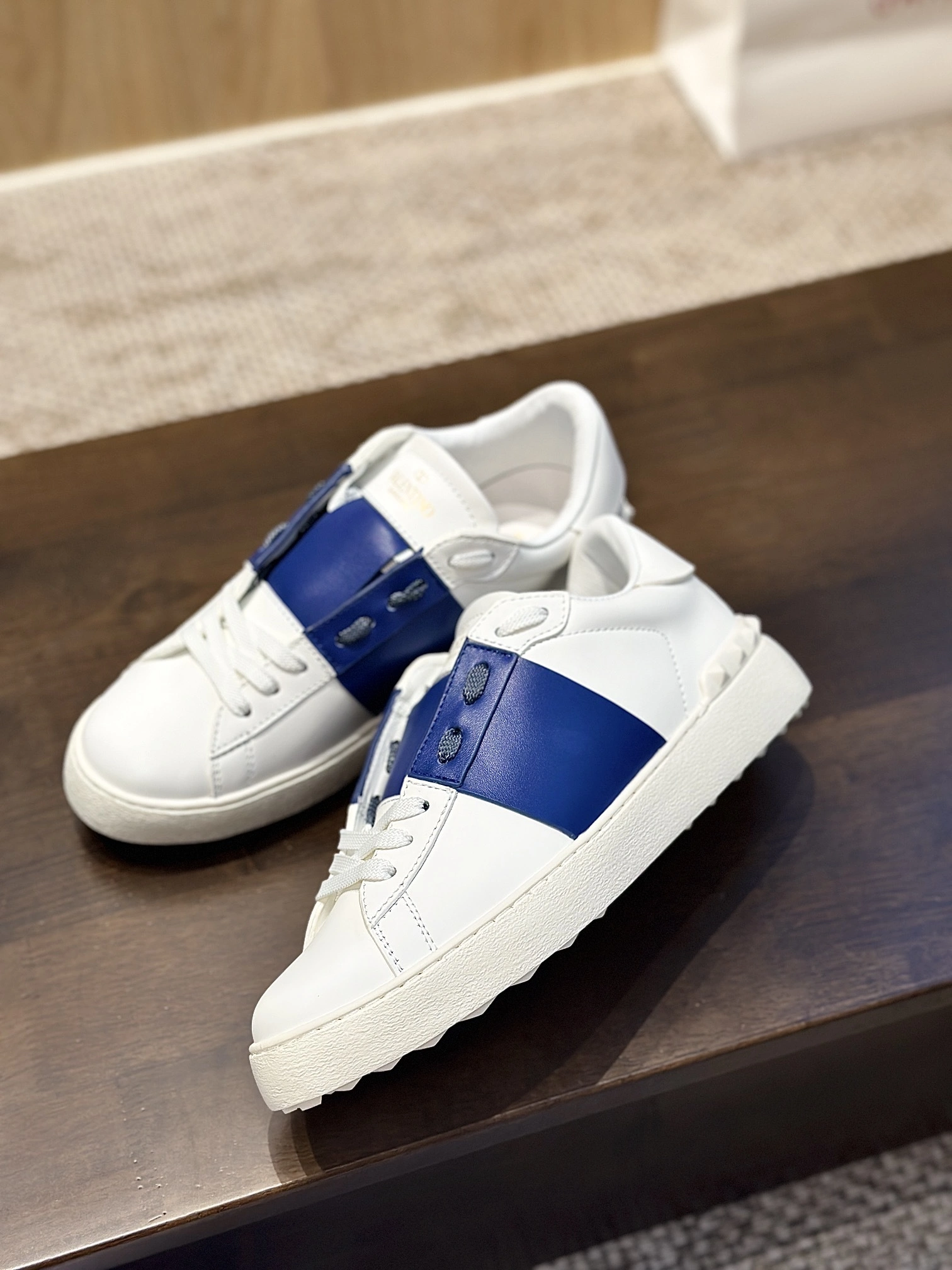 OOBB-- VY2S0830BLU46P cowhide item: D-X158B2376