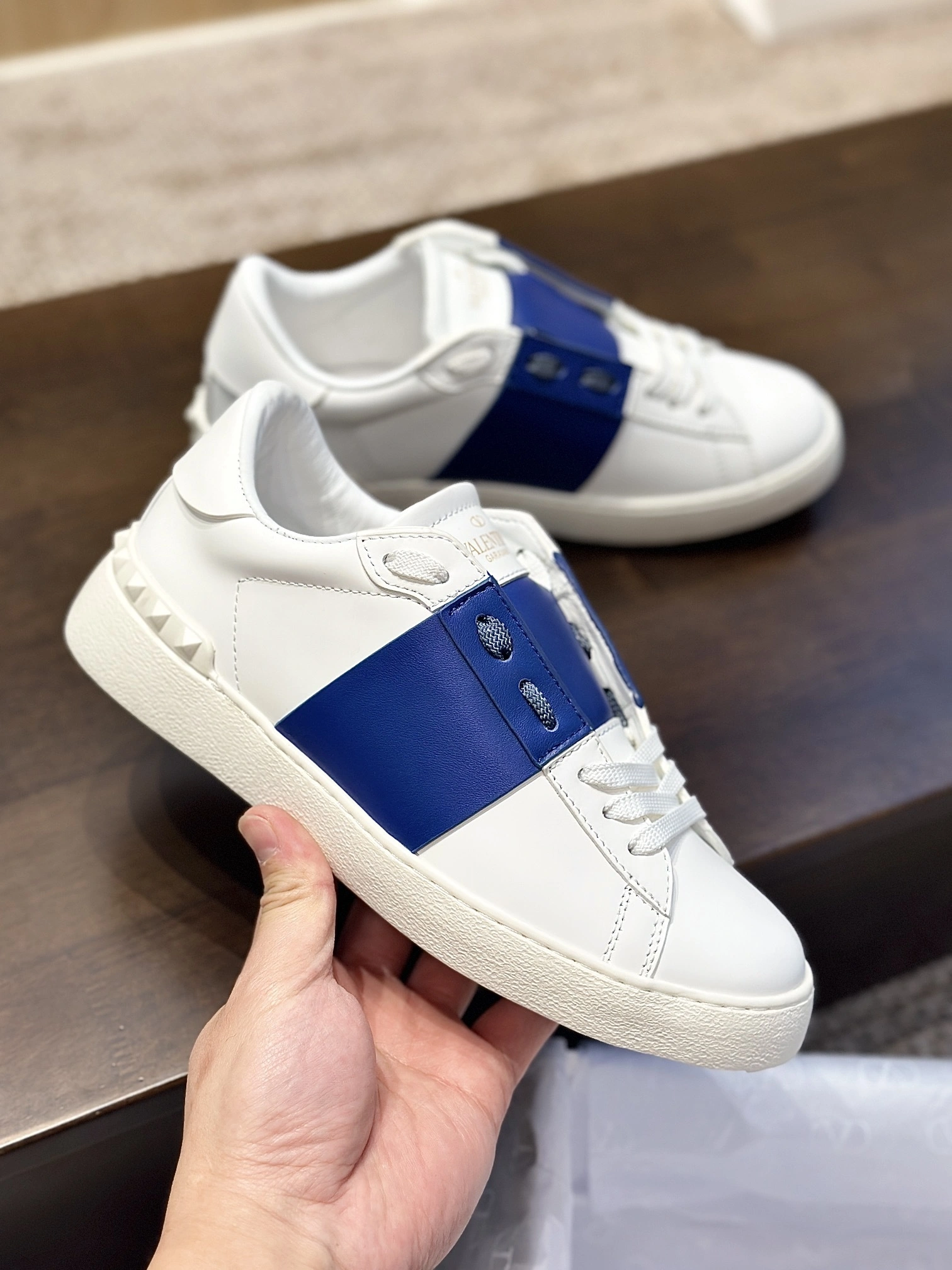 OOBB-- VY2S0830BLU46P cowhide item: D-X158B2376