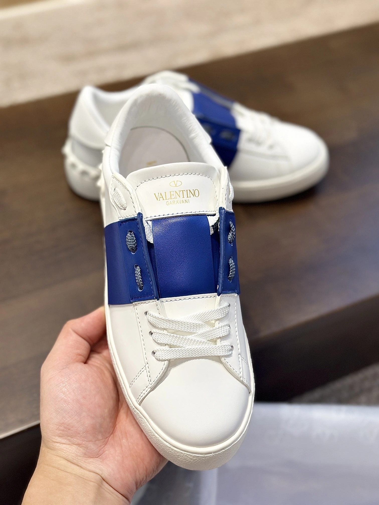 OOBB-- VY2S0830BLU46P cowhide item: D-X158B2376