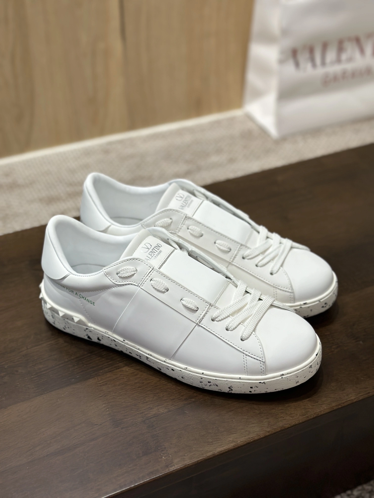 OOBB-- XW2S0781PUD0BO cowhide item: D-X158B2384
