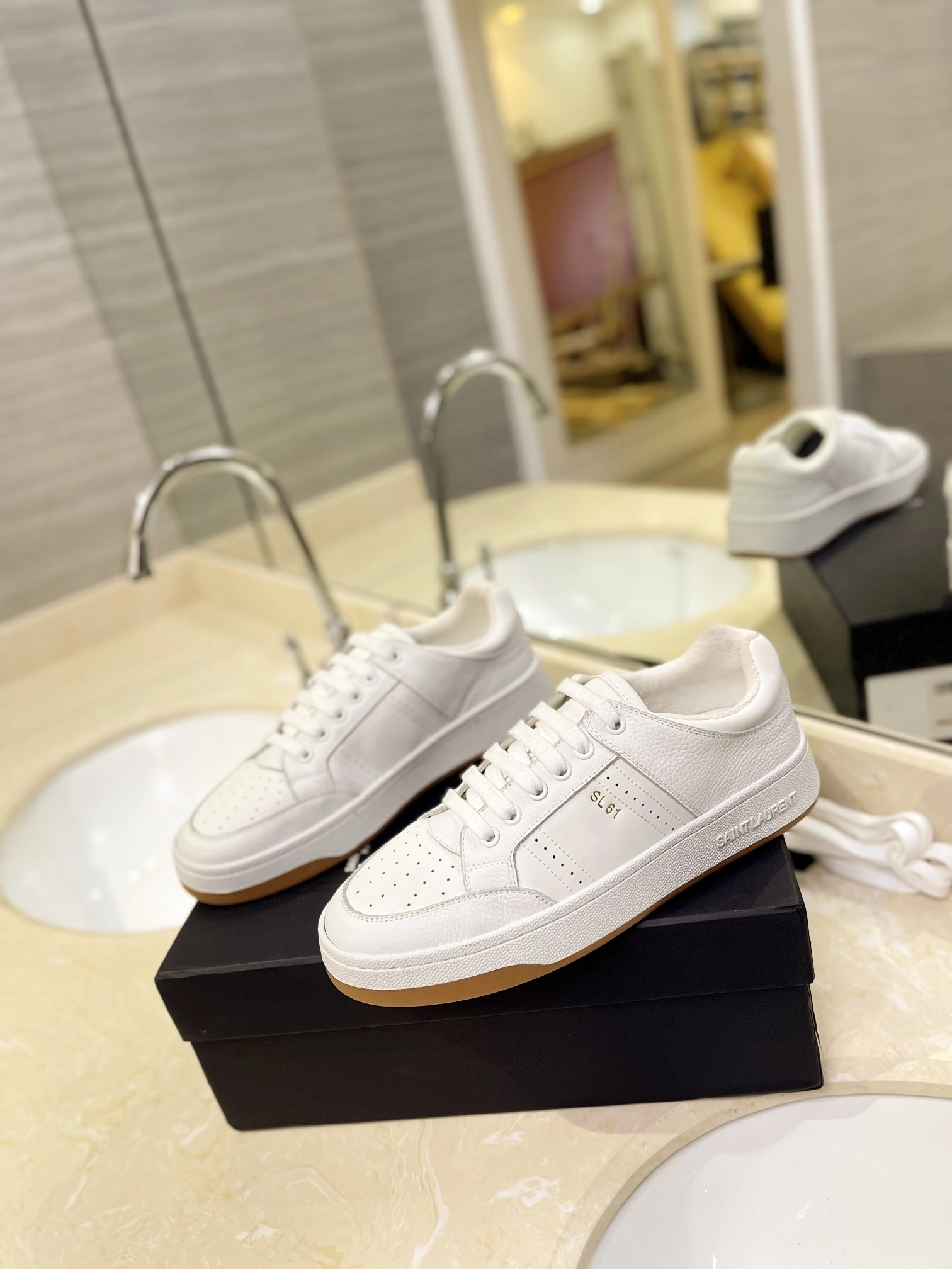 OOBB-- Yv5s 690789AAAJH9019 cowhide item:D-X000F0748