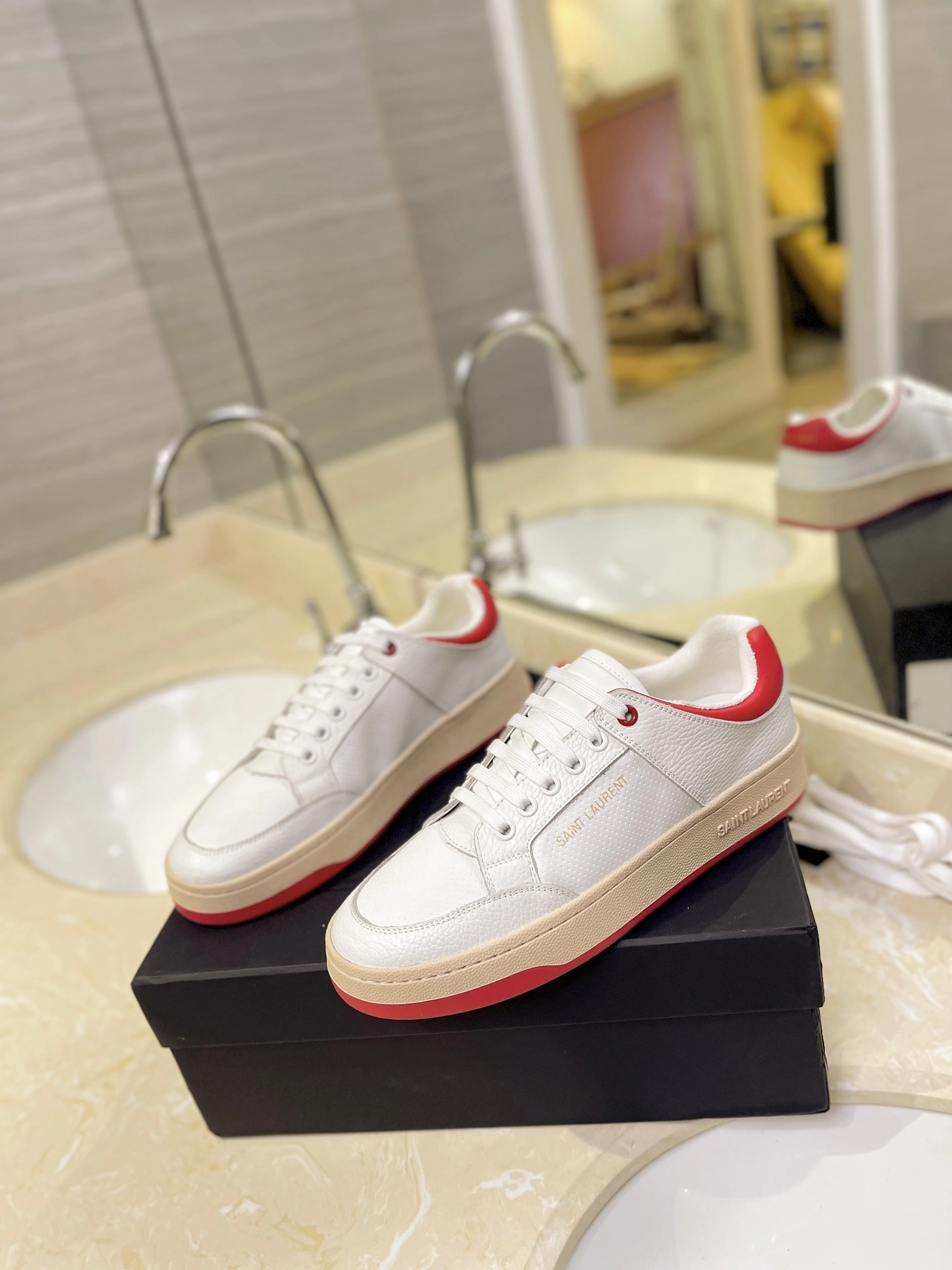 OOBB-- Yv5s 7136022W4AA9226 cowhide item:D-X000F0749